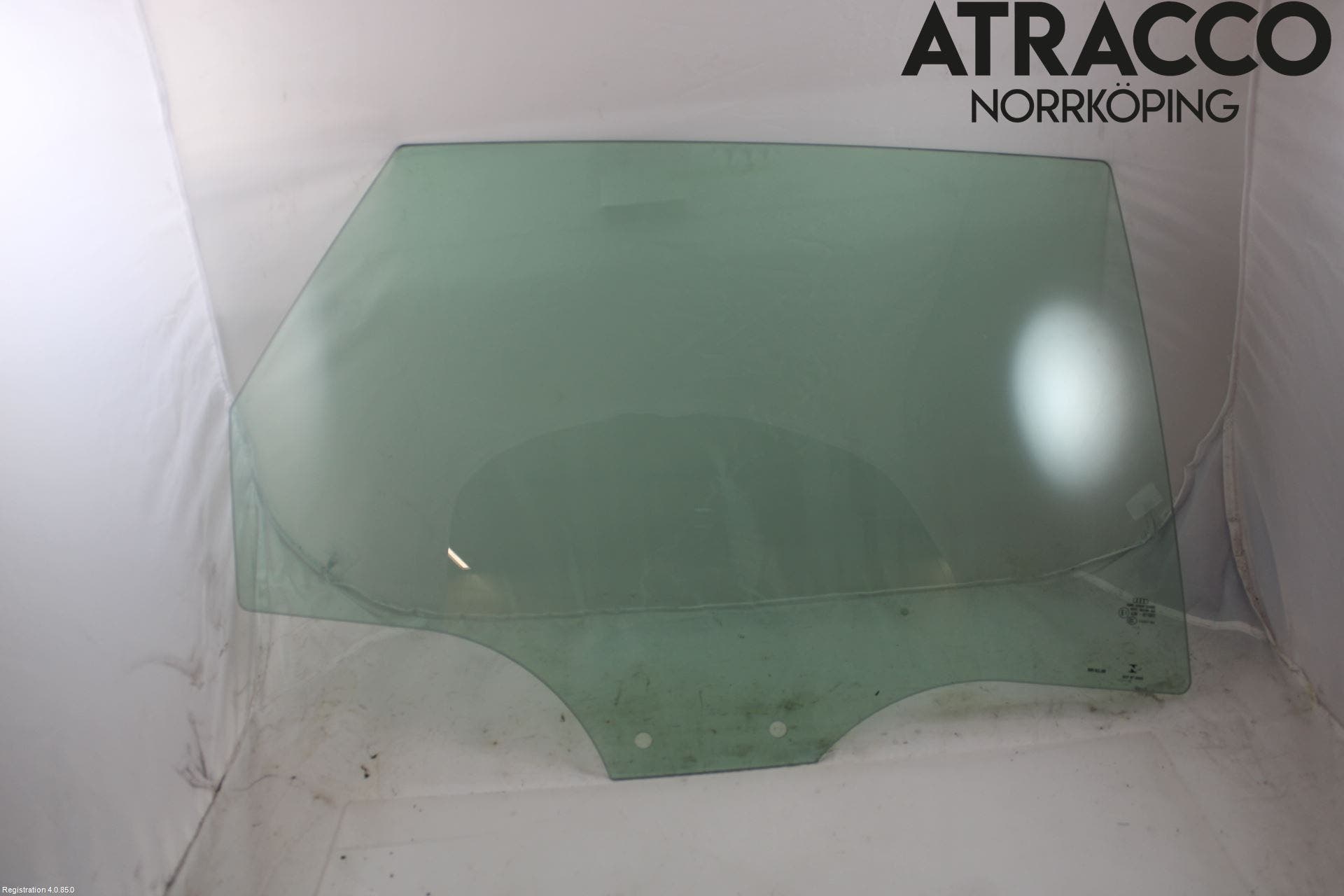 Volvo V40 12-19 Dörruta Bak Höger