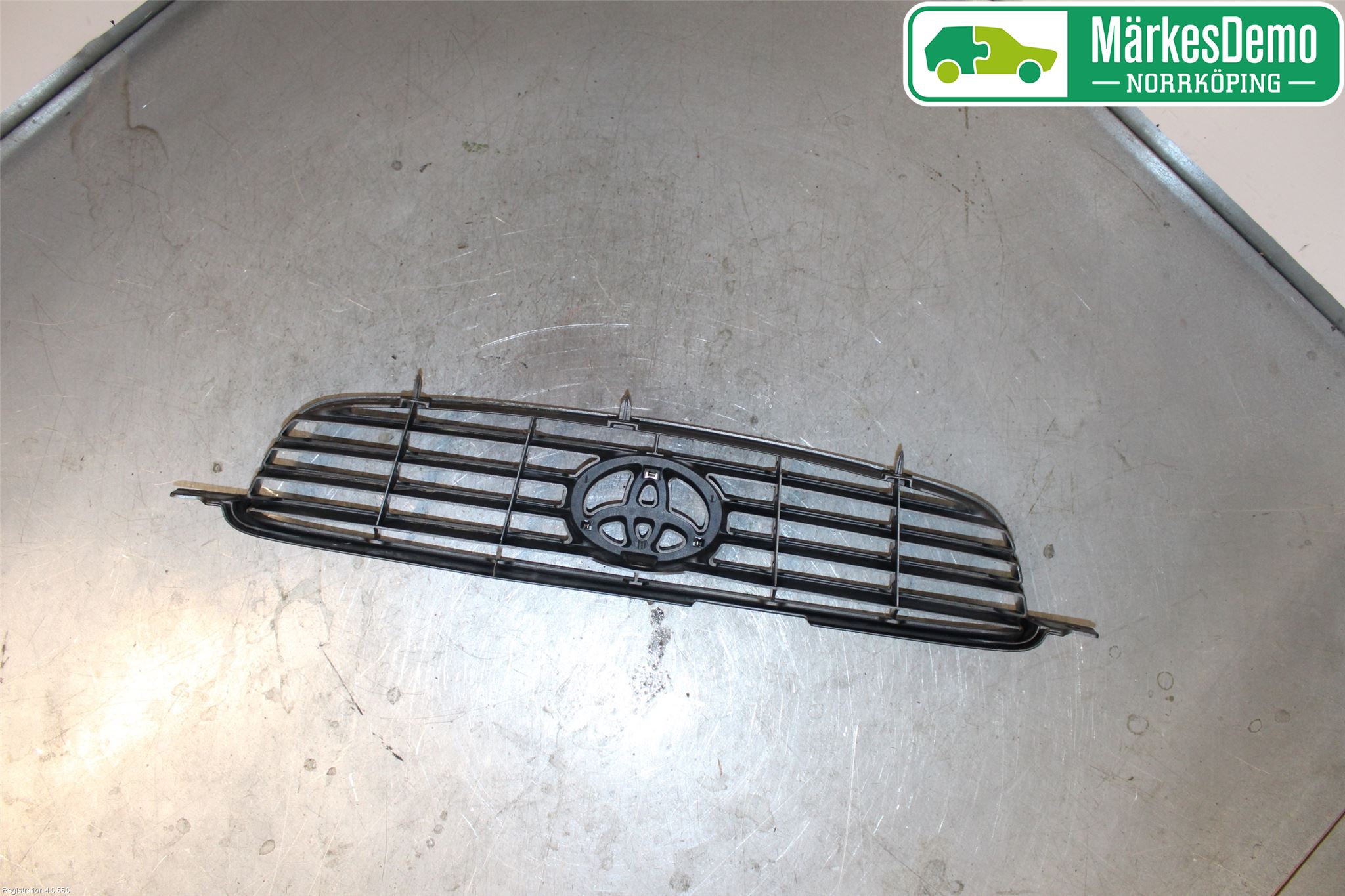 Toyota COROLLA 98-01 Grill Komp