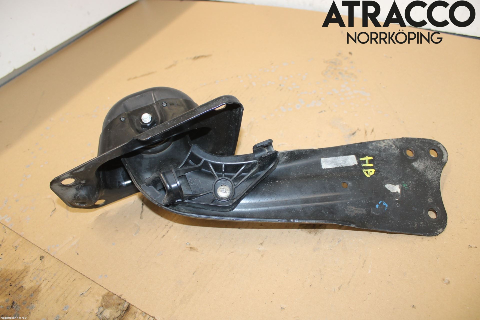 Skoda YETI Bärarm Bak Höger