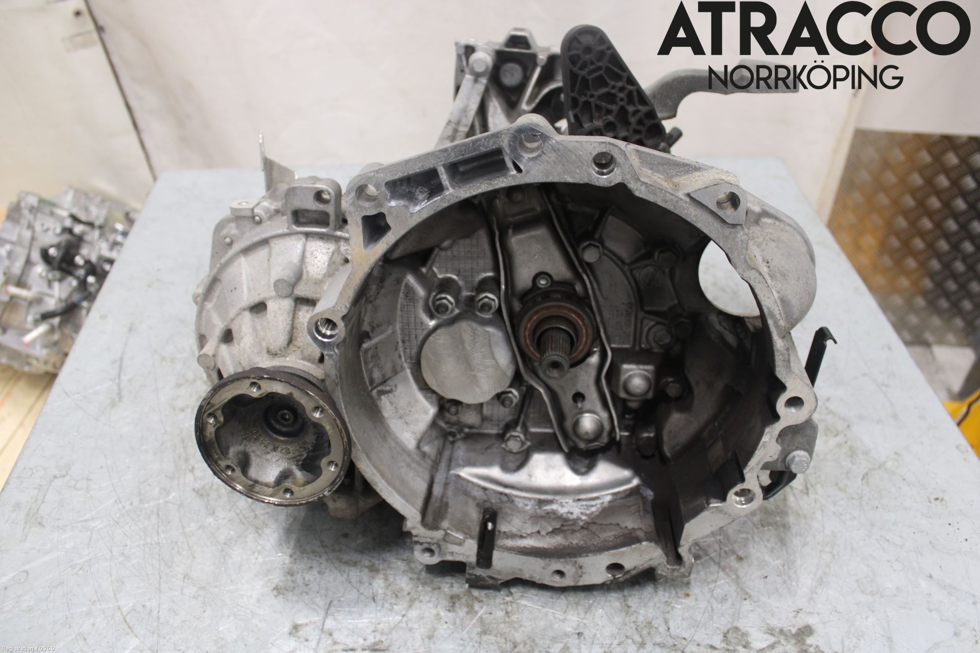 Volkswagen VW PASSAT 05-11 Växellåda Man 6 Vxl