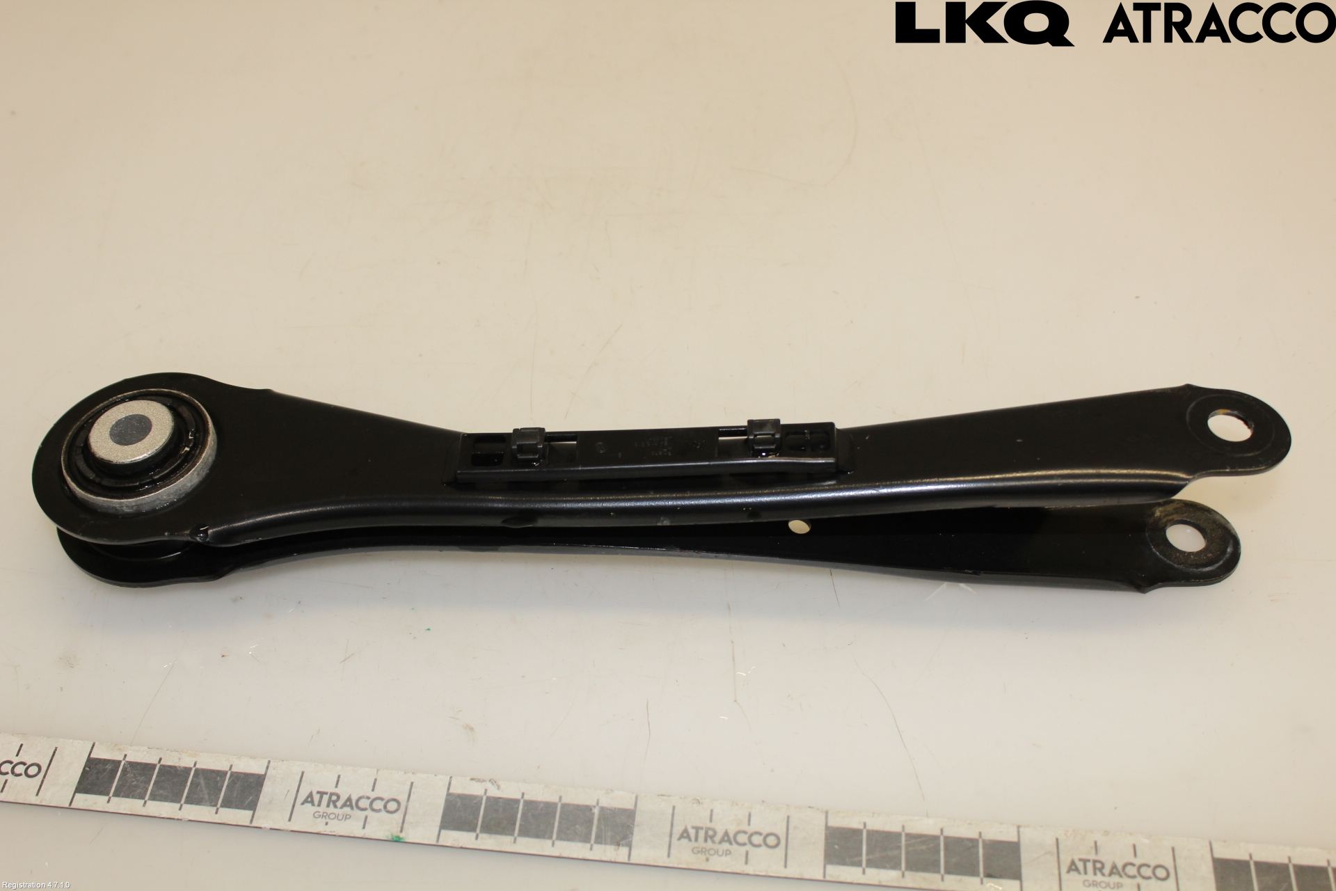 Skoda ENYAQ iV 21- Bärarm Bak Höger