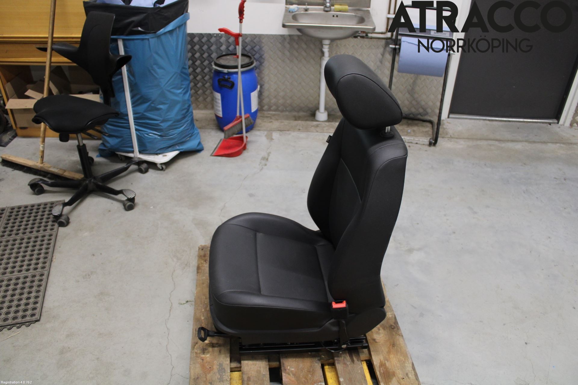 Volkswagen VW CADDY 16-20 Inredning Stol Fram Hö