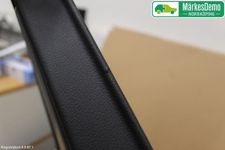 Audi Q5/SQ5 17- Dörrklädsel Hö