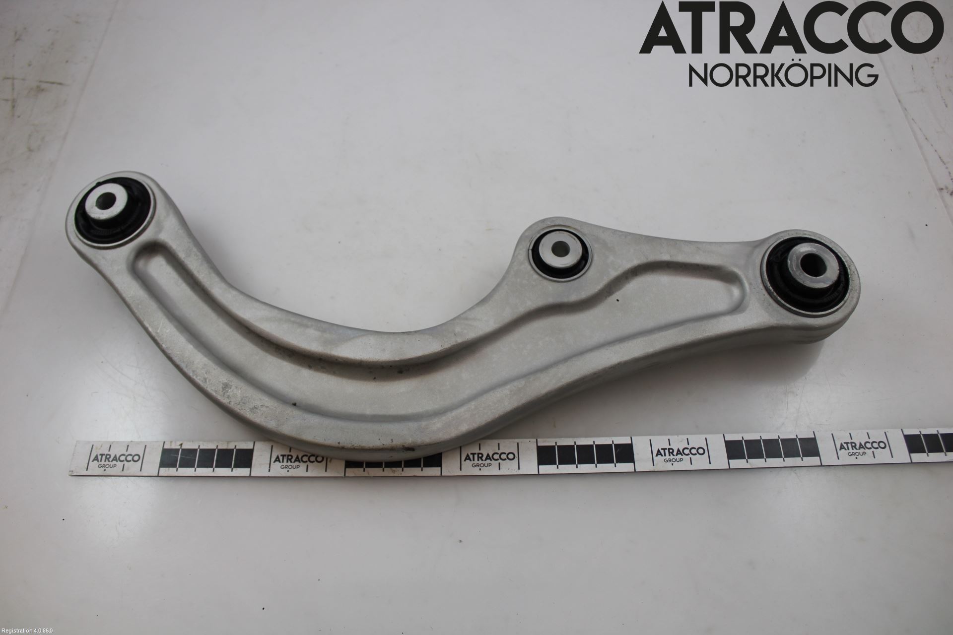 Audi Q4 E-TRON FZ 22- Bärarm Bak Vänster