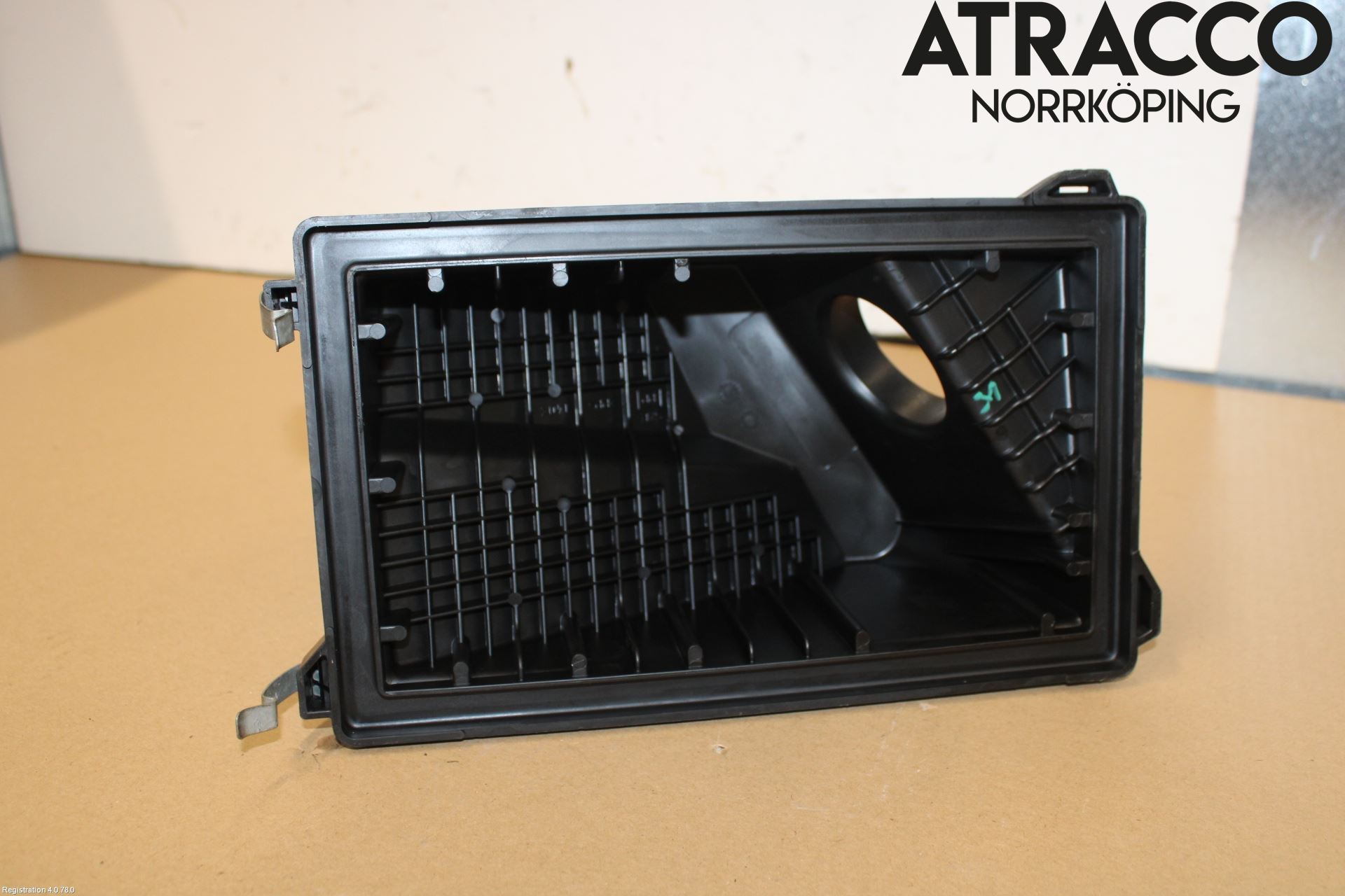 Nissan ALMERA    00-06 Luftrenare