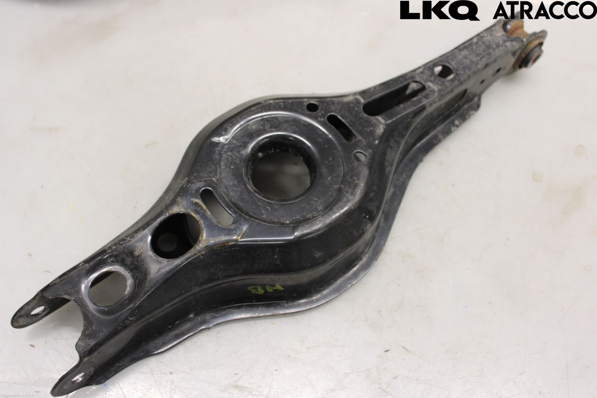 Toyota COROLLA CROSS XG10 22- Bärarm Bak Höger