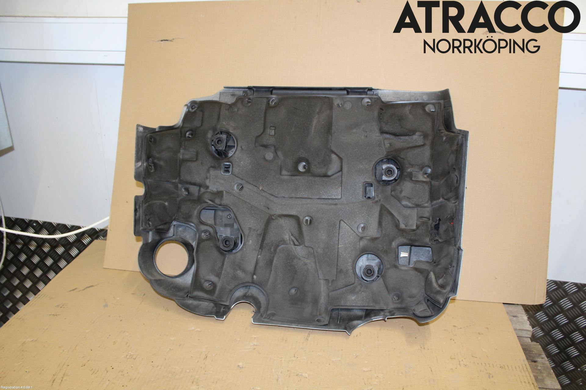 Audi A8/S8 4E  02-09 Motorkåpa