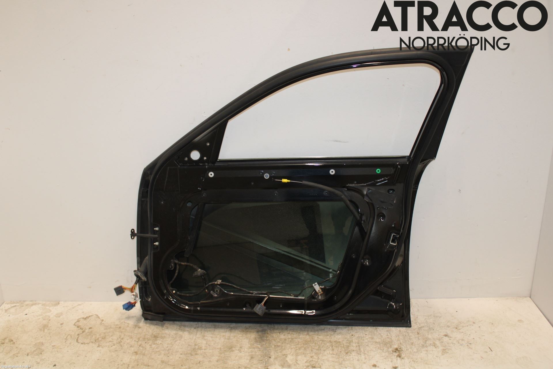 Jaguar XJ X350        03-09 Dörr Fram Höger