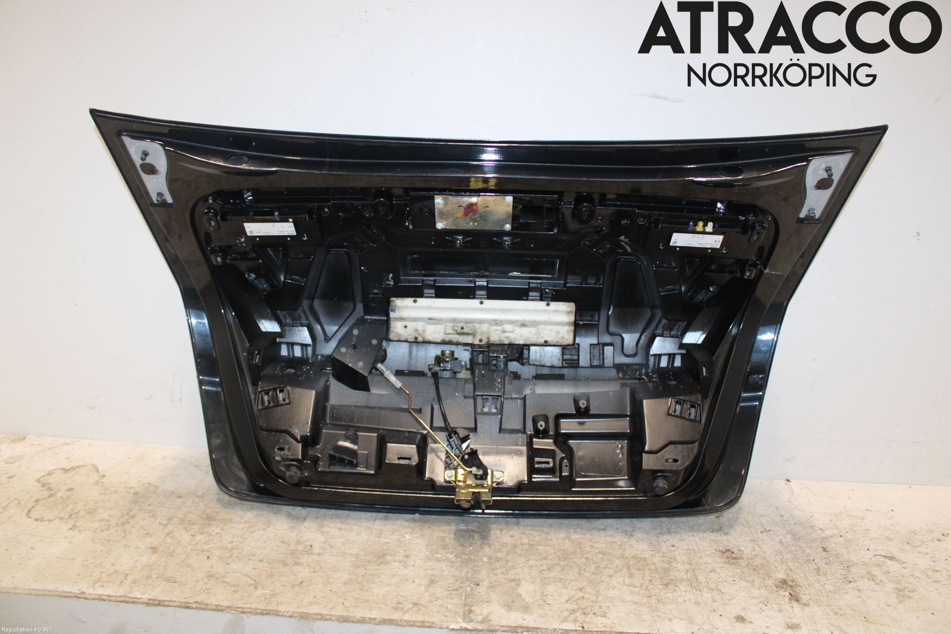 Audi A4/S4 01-05 Baklucka (Ej Med Ruta)