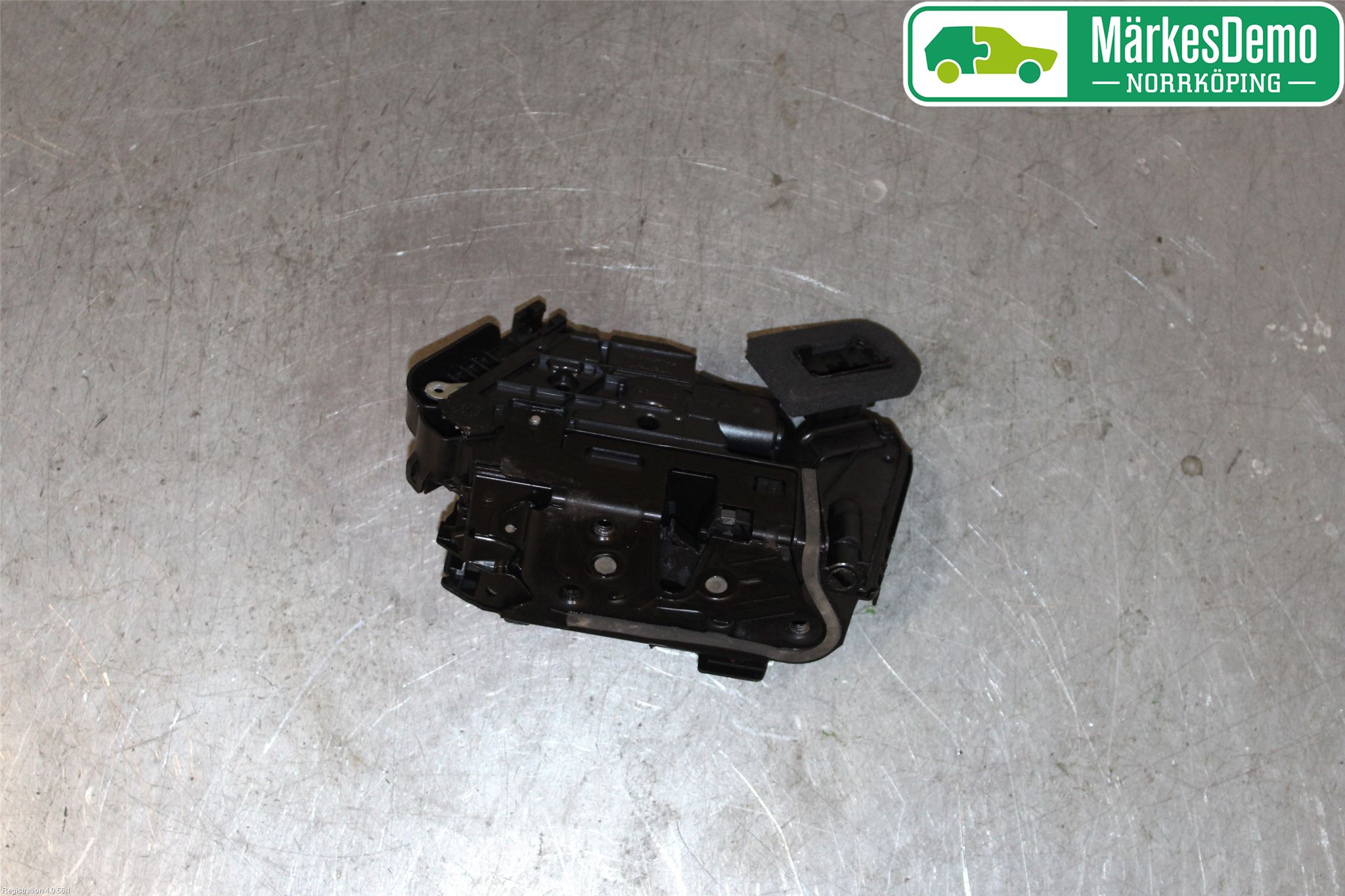 Skoda SUPERB 16-24 Låskista-Dörrlås