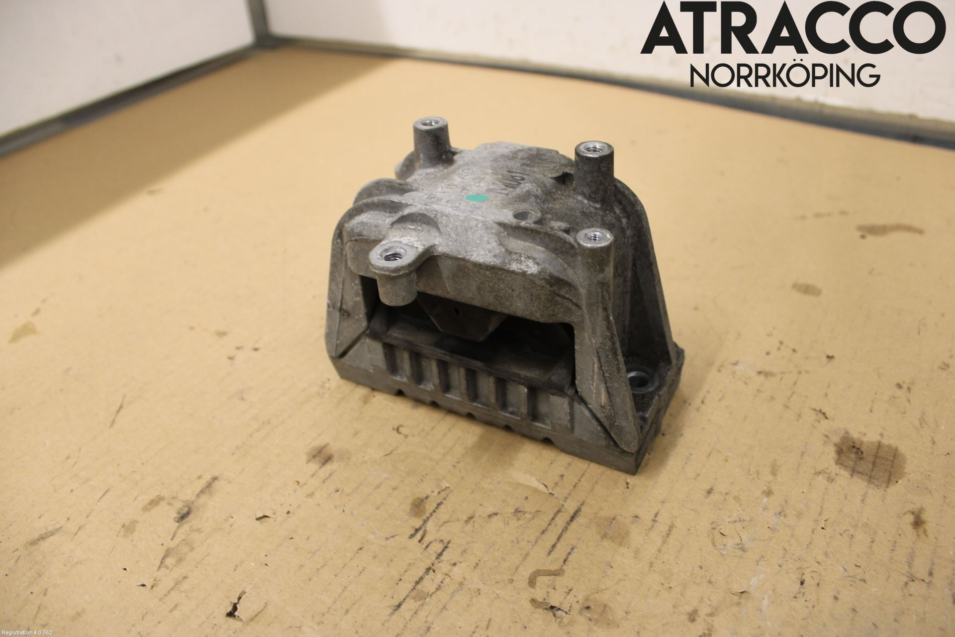 Volkswagen VW PASSAT 11-14 Motorfäste