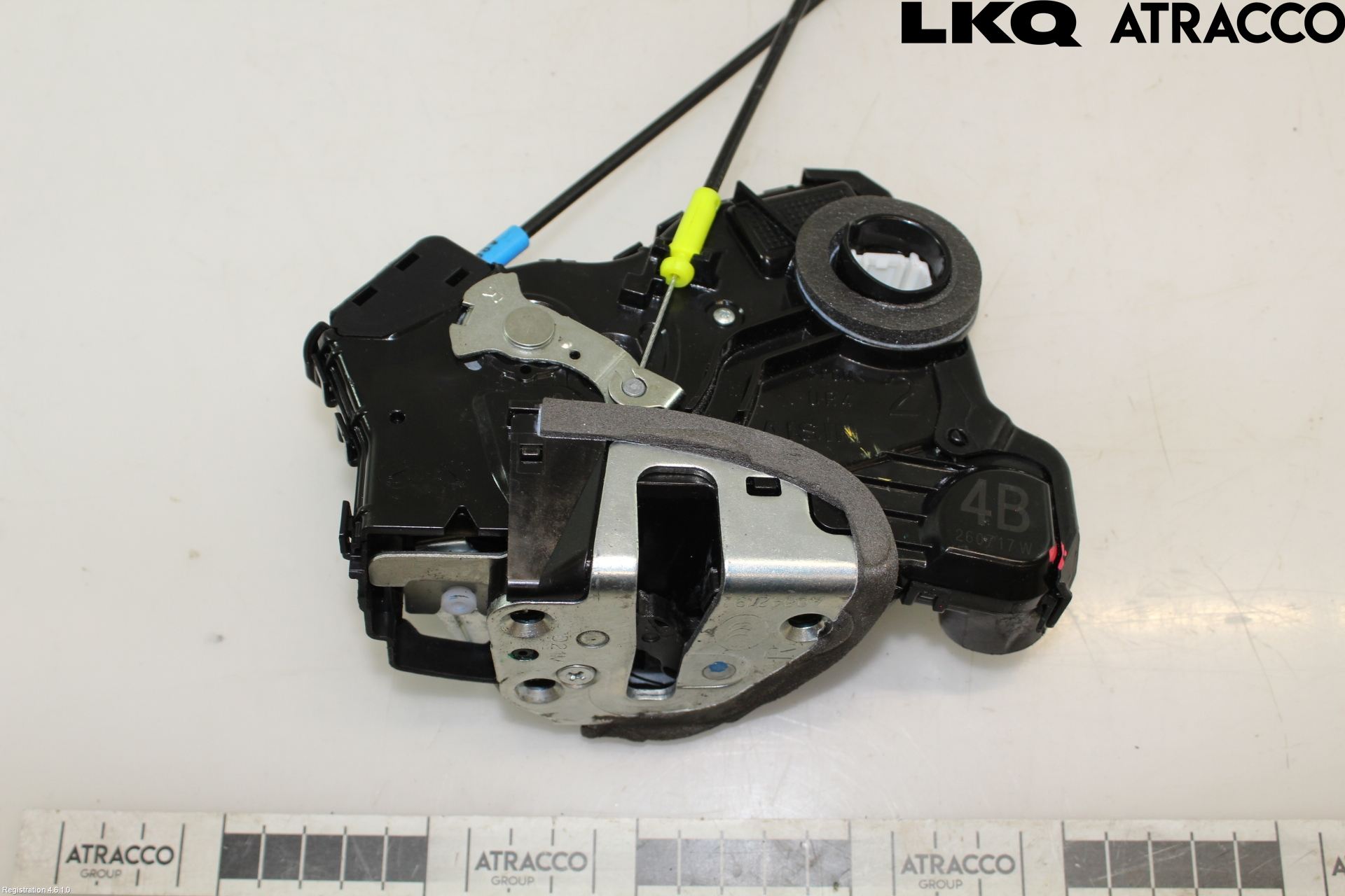 Toyota AURIS 13-19 Låskista-Dörrlås