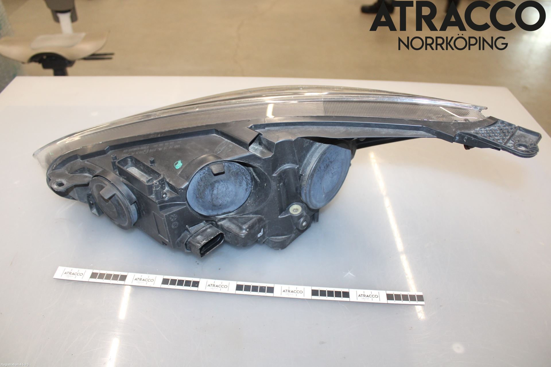 Ford FOCUS 15-18 Strålkastare Höger