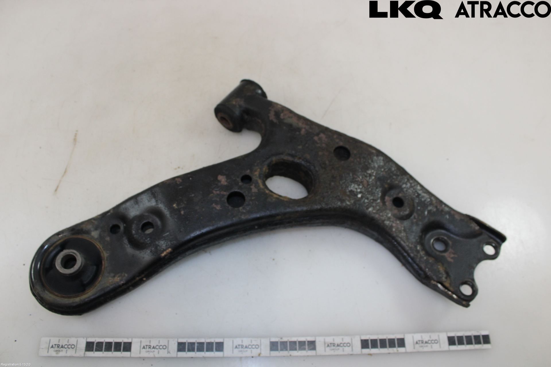 Toyota AURIS 10-12 Bärarm Fram Undre Vä
