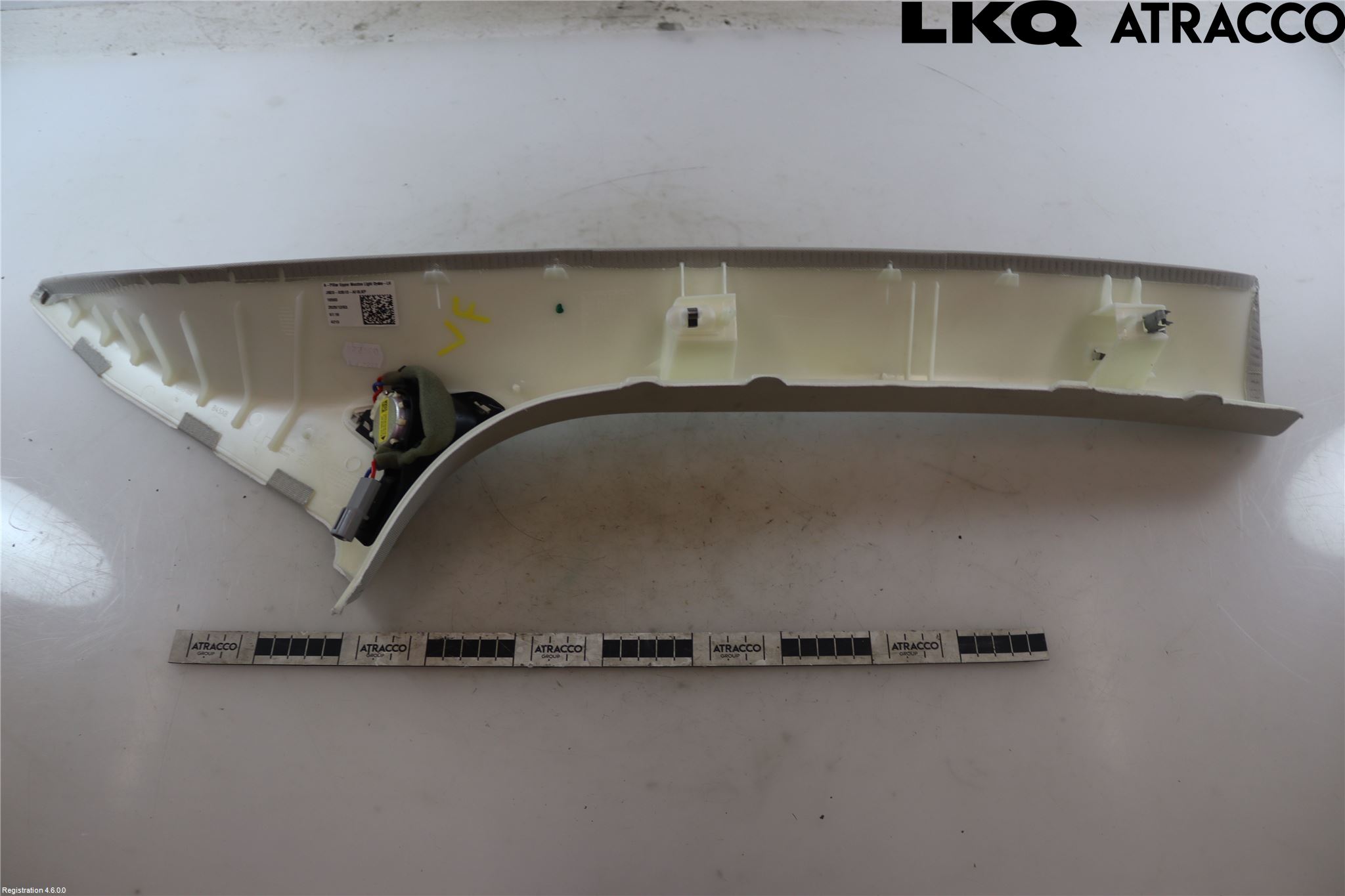 Jaguar I-PACE 18- Inr Plastd A-B-C Stolpe