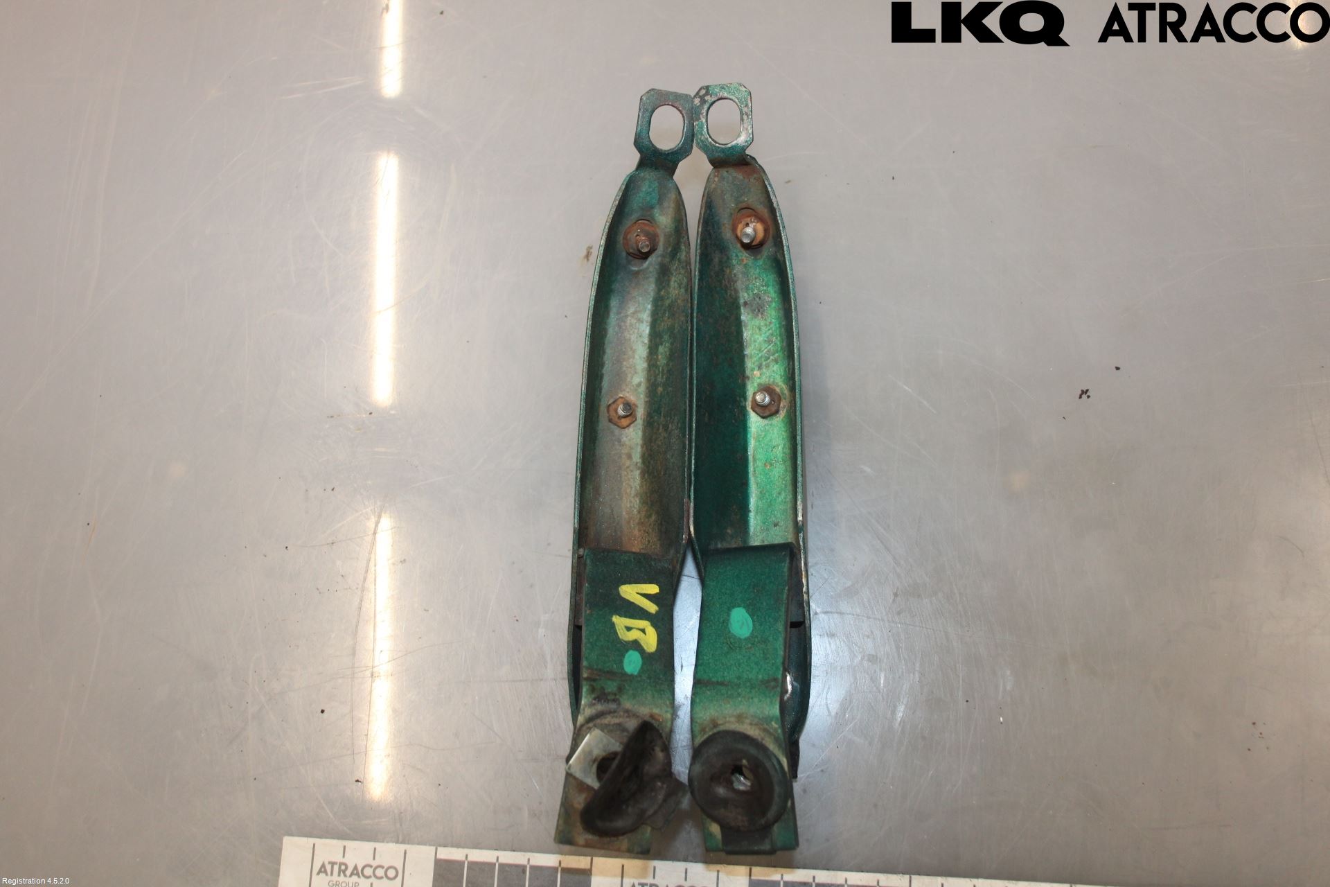 Ford MUSTANG    64-73 Stötfångardel Bak Mitt