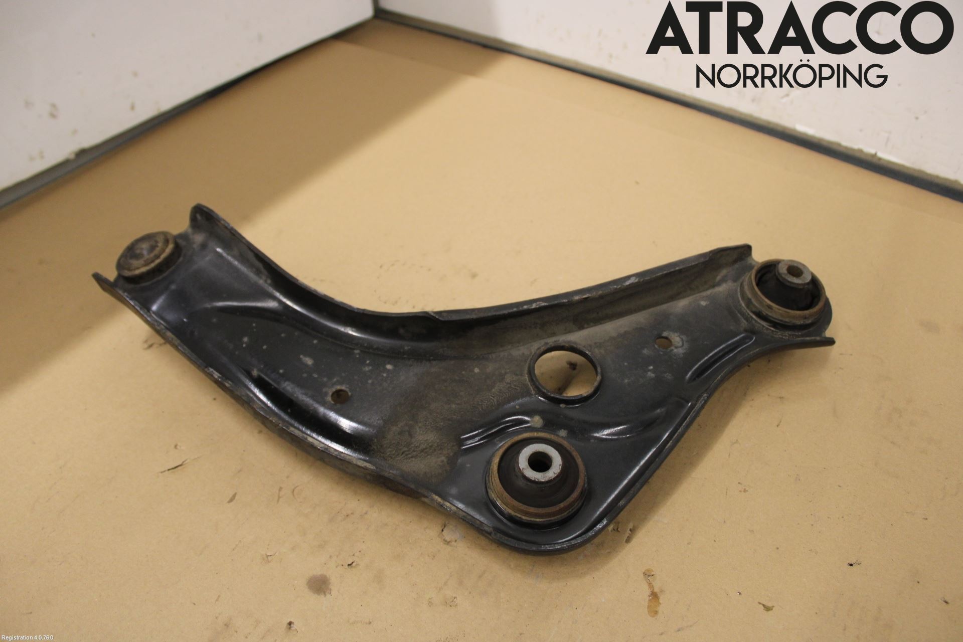 Nissan QASHQAI 14-17 Bärarm Fram Undre Vä