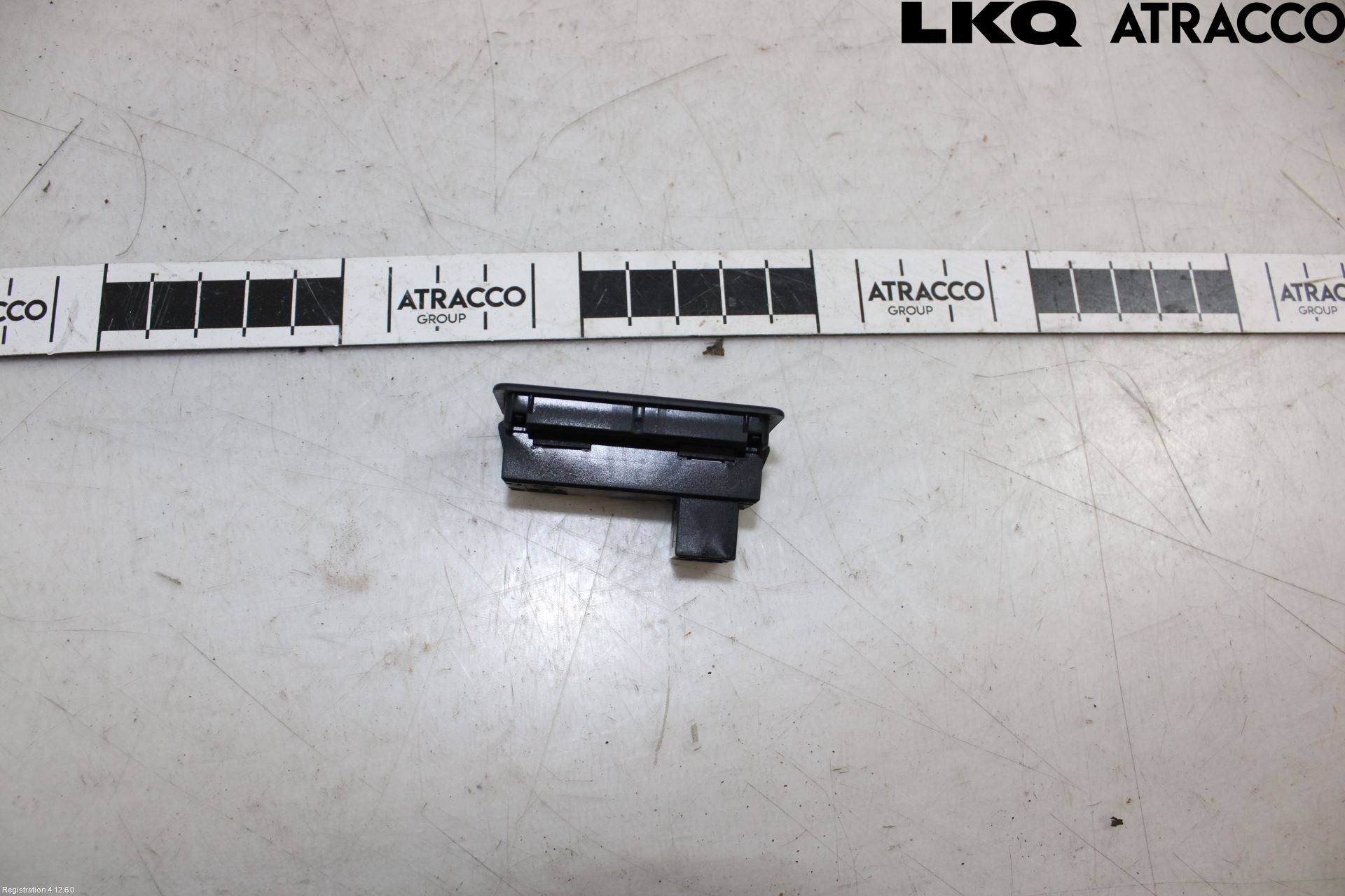 Seat LEON 20- Strömställare Baklucka