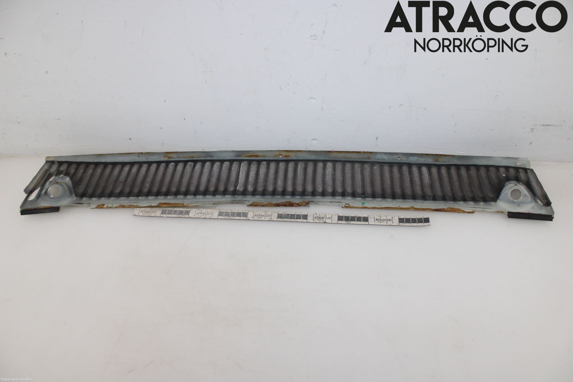 Mercedes-Benz MB COMPAKT  (W115) 68-76 Deflektor Plåt-Plast Kylning