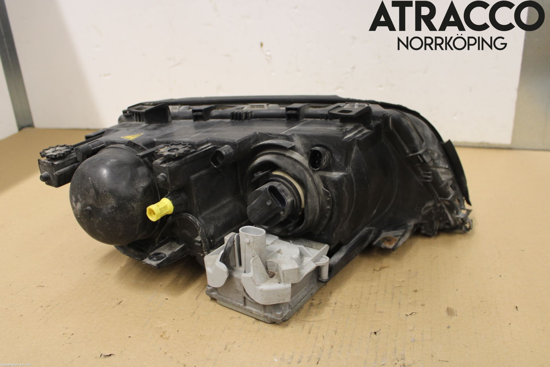 BMW 3 E46      98-05 Strålkastare Vänster