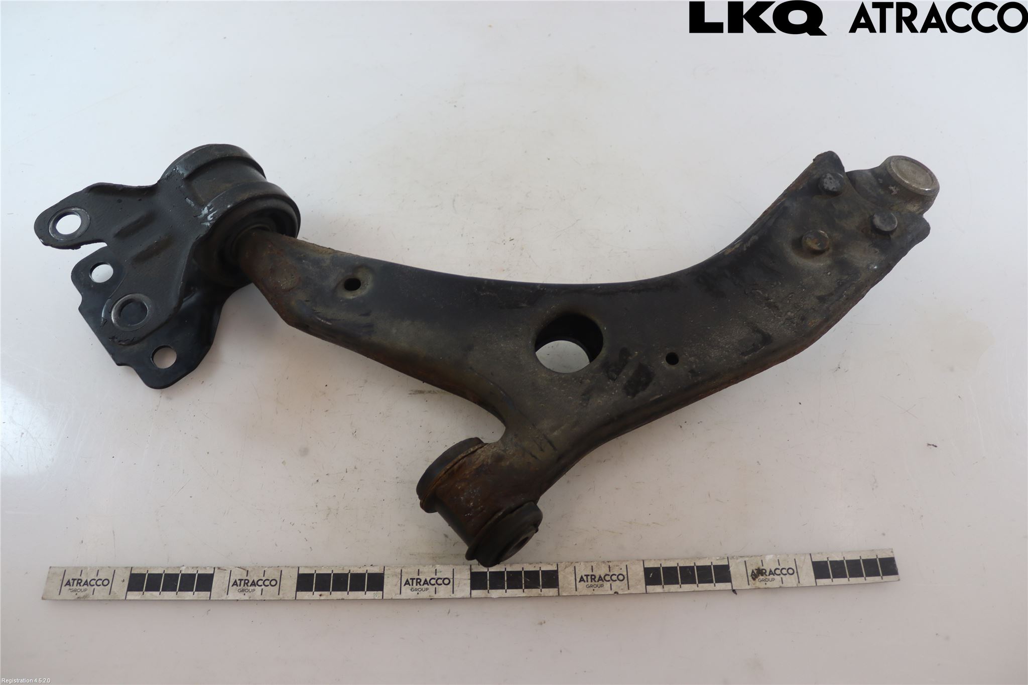 Volvo V40 12-19 Bärarm Fram Undre Hö