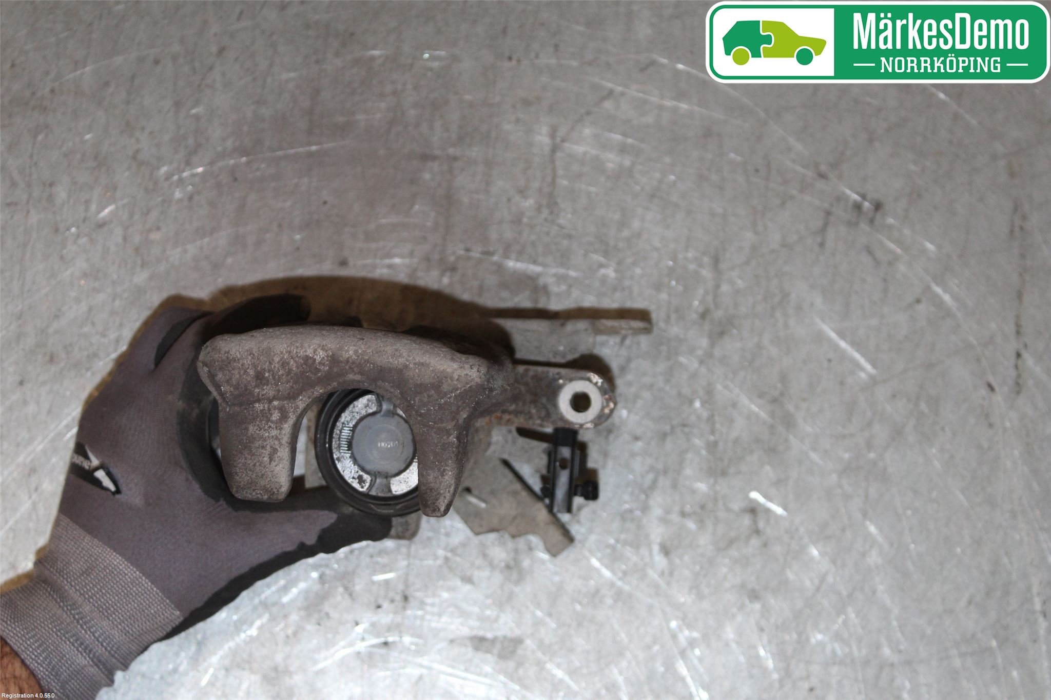 Volkswagen VW CADDY 16-20 Bromsok Bak Höger