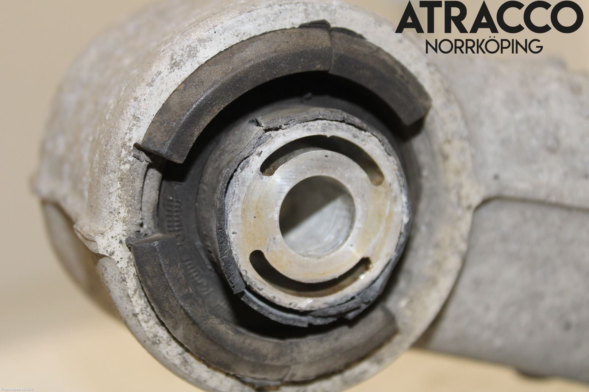 BMW 5 F10/F11/F18 09-17 Bärarm Bak Höger