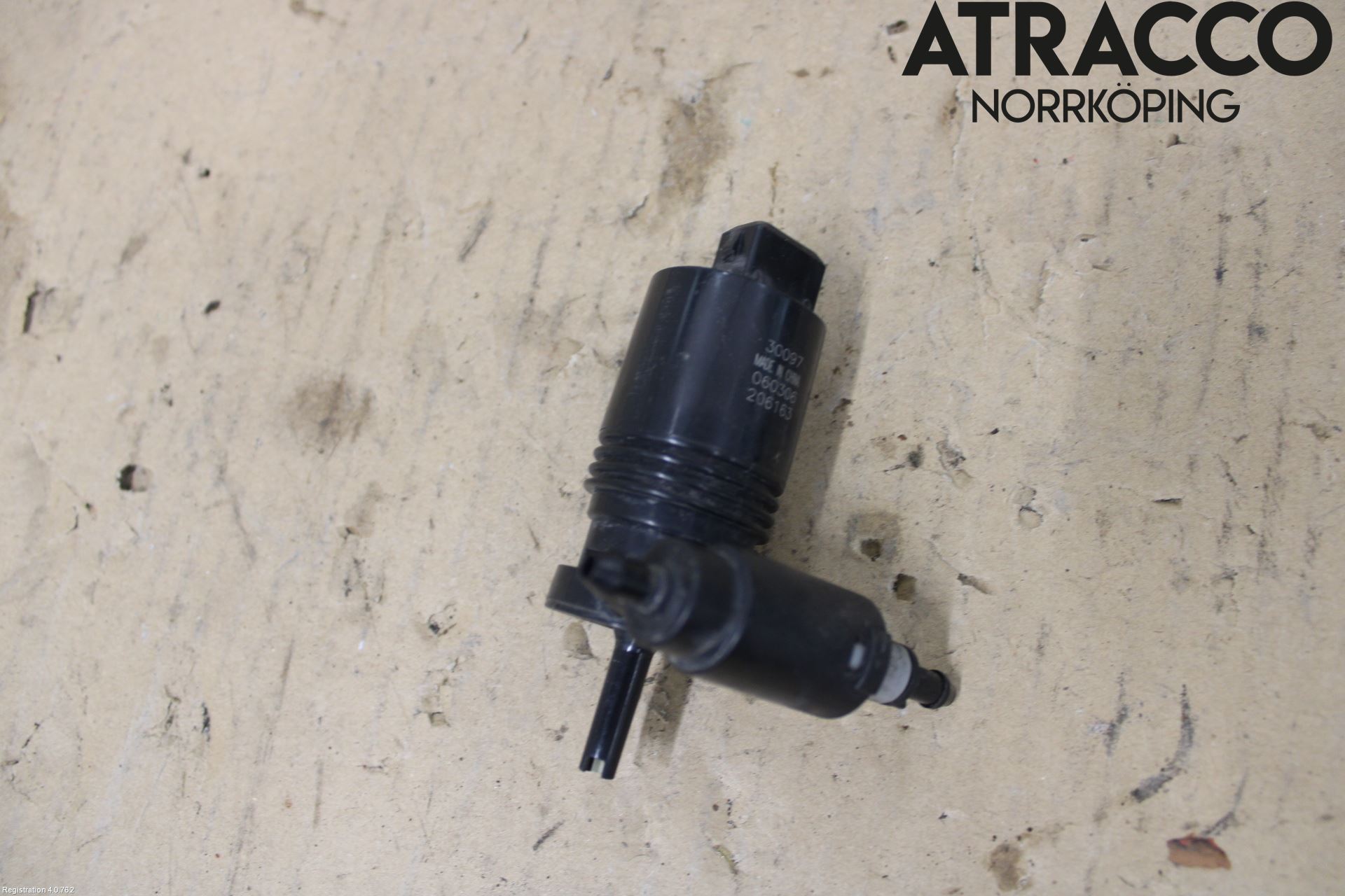 Nissan NOTE E11 06-14 Spolarpump Vindruta