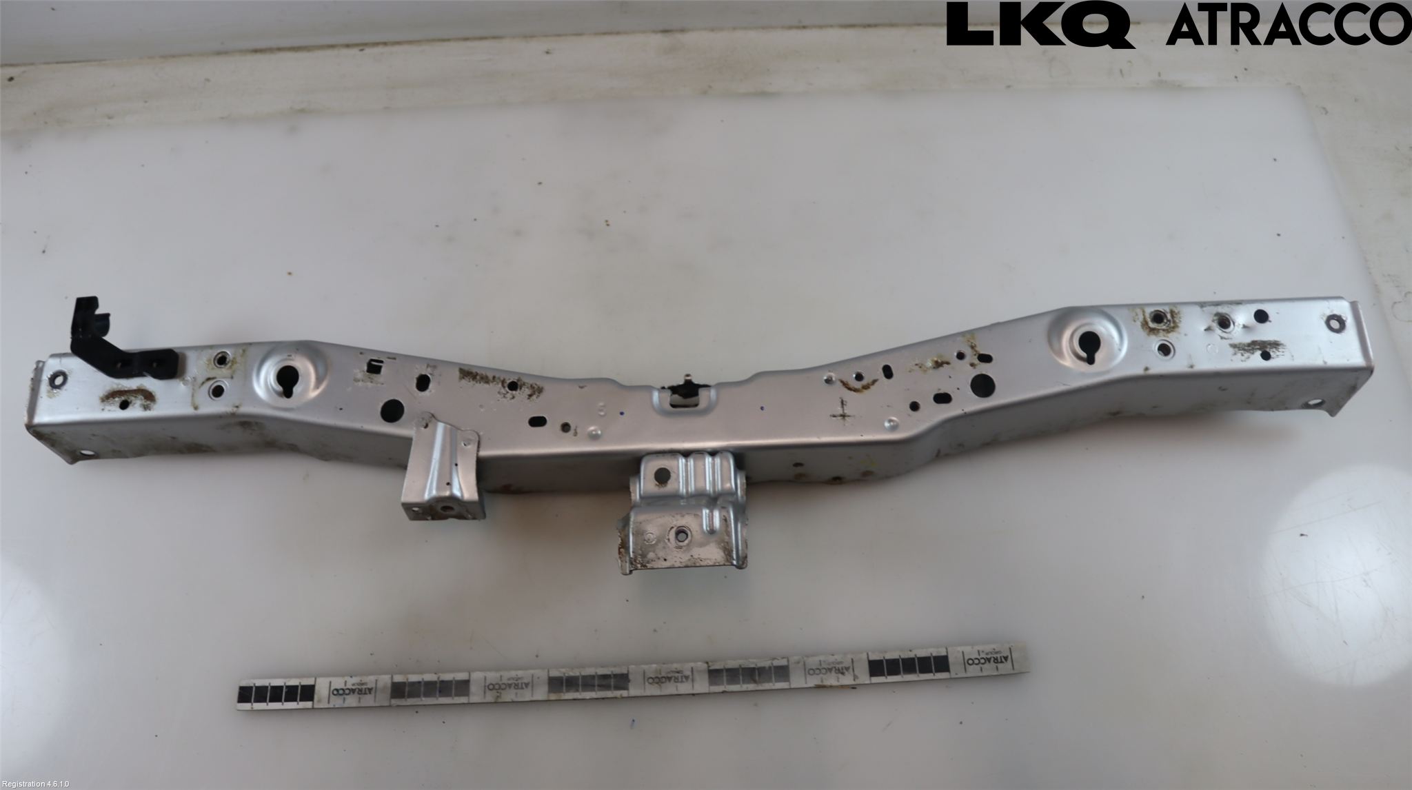 Toyota VERSO 09-18 Frontplåt Övre