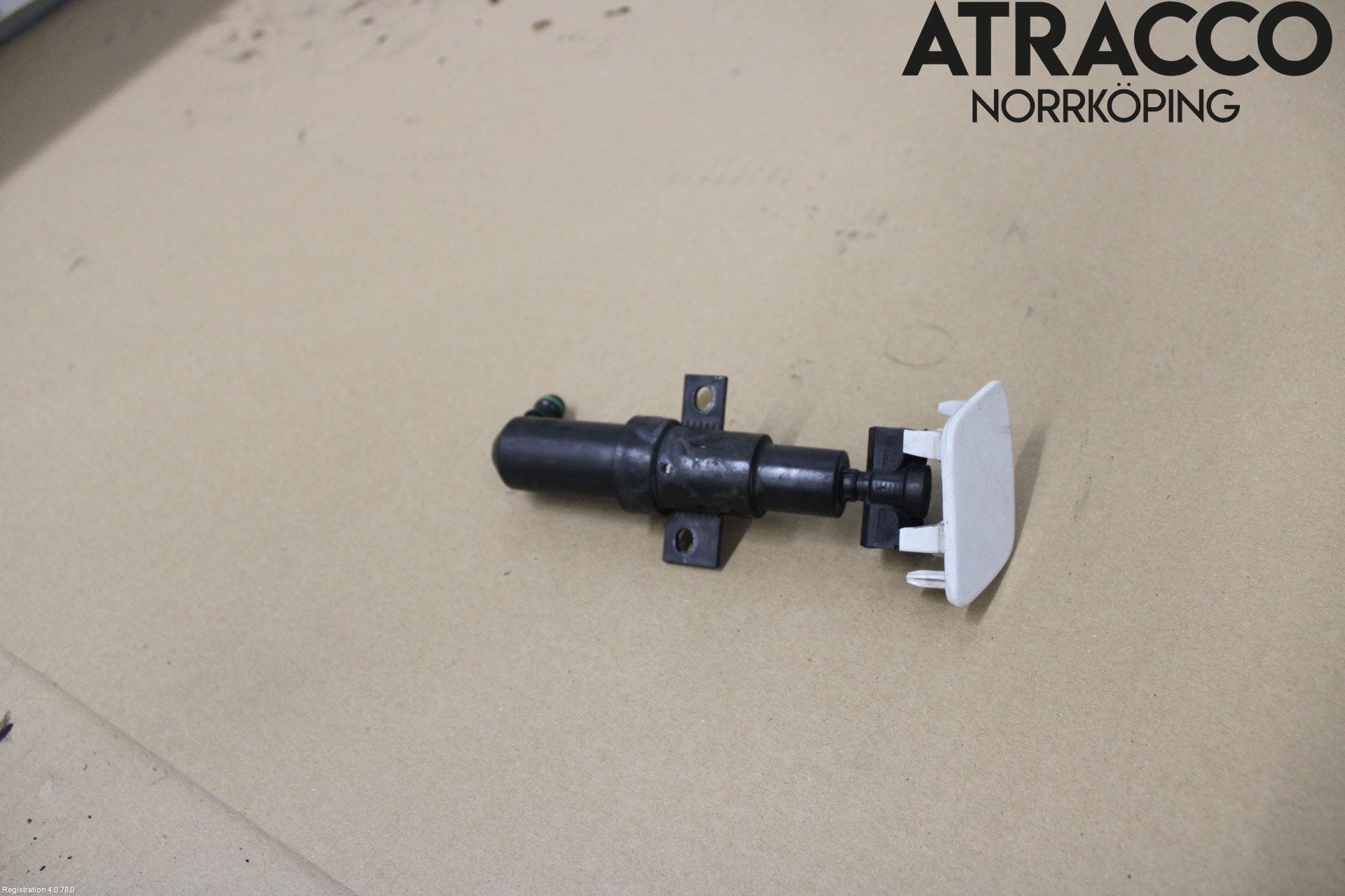 Volkswagen VW PASSAT 05-11 Spolarmunstycke Strålkastare