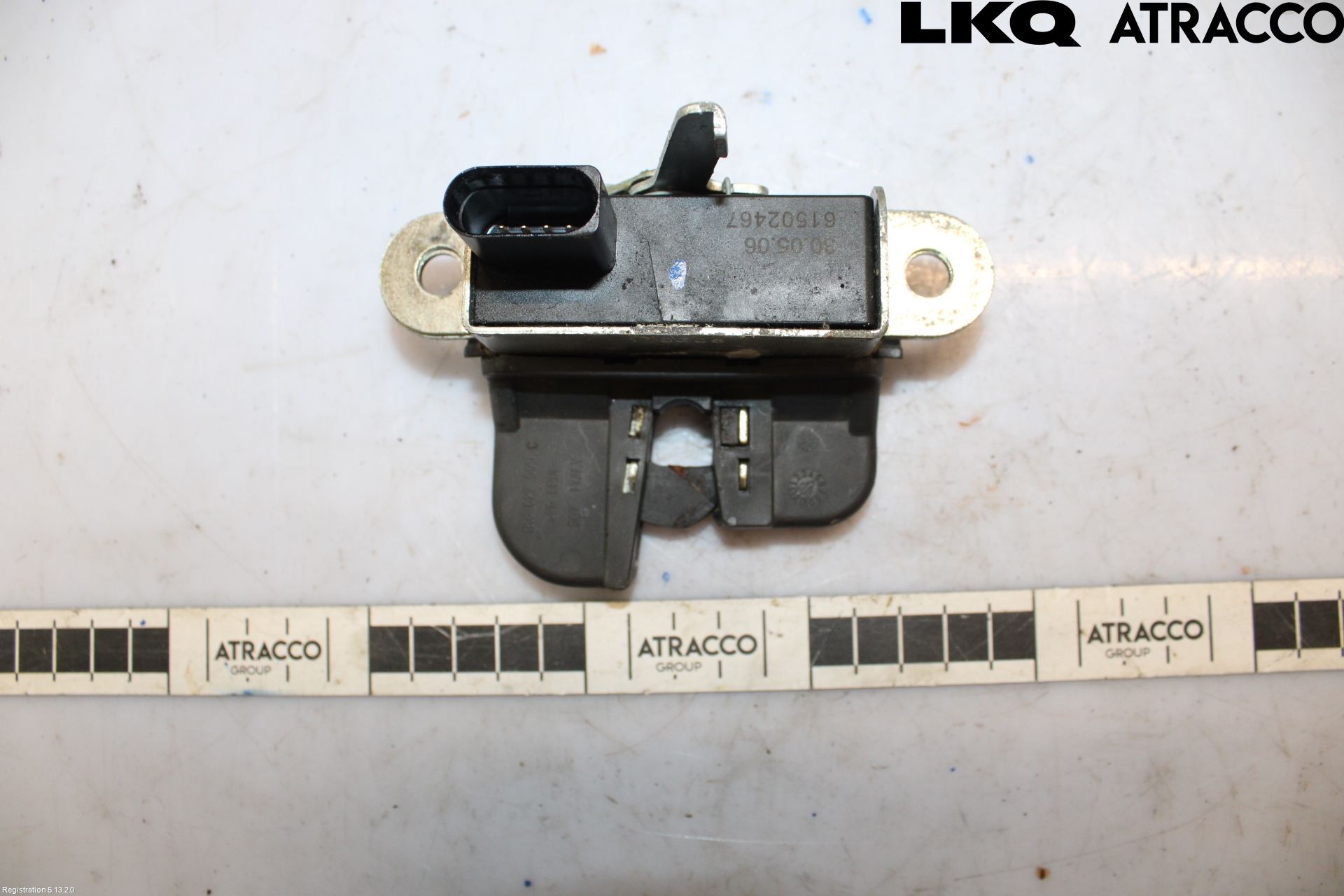 Volkswagen VW GOLF V 04-09 Låskista Baklucka