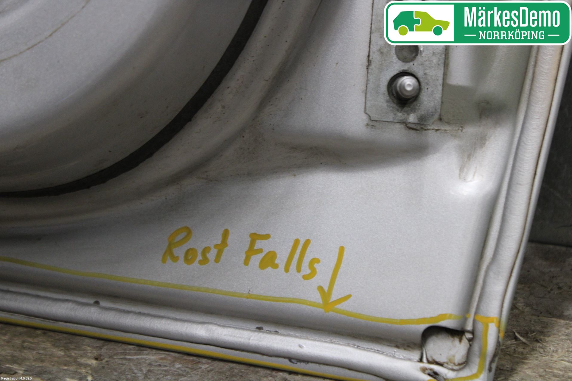 BMW 3 E90/91 SED/TOU 05-12 Dörr Fram Vänster