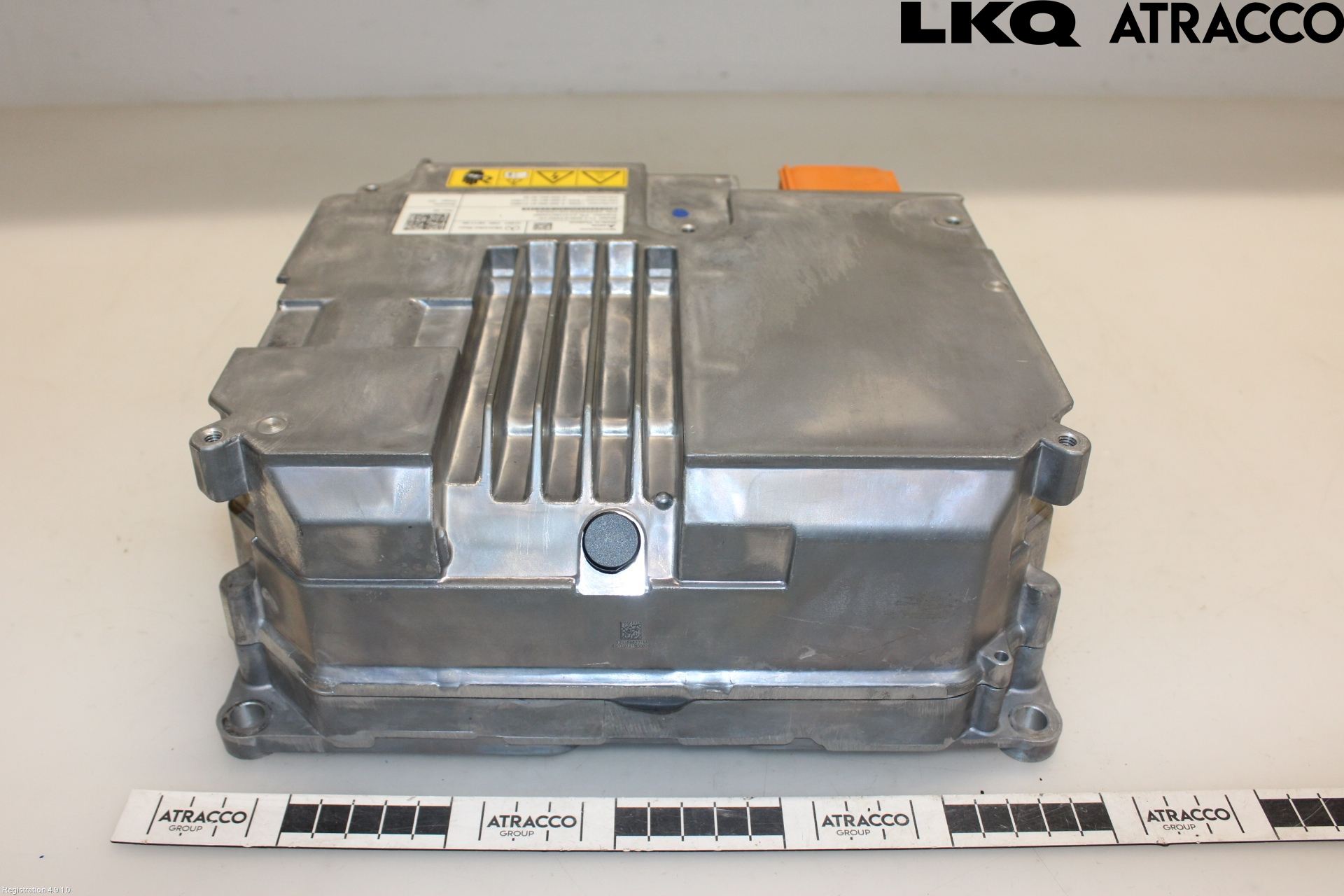 Mercedes-Benz MB EQC (N293) 20- Inverter 12 -> 220 V