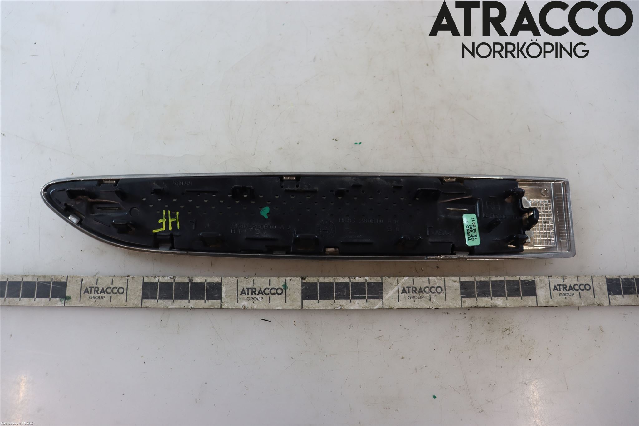 Jaguar F-PACE List Framskärm Hö