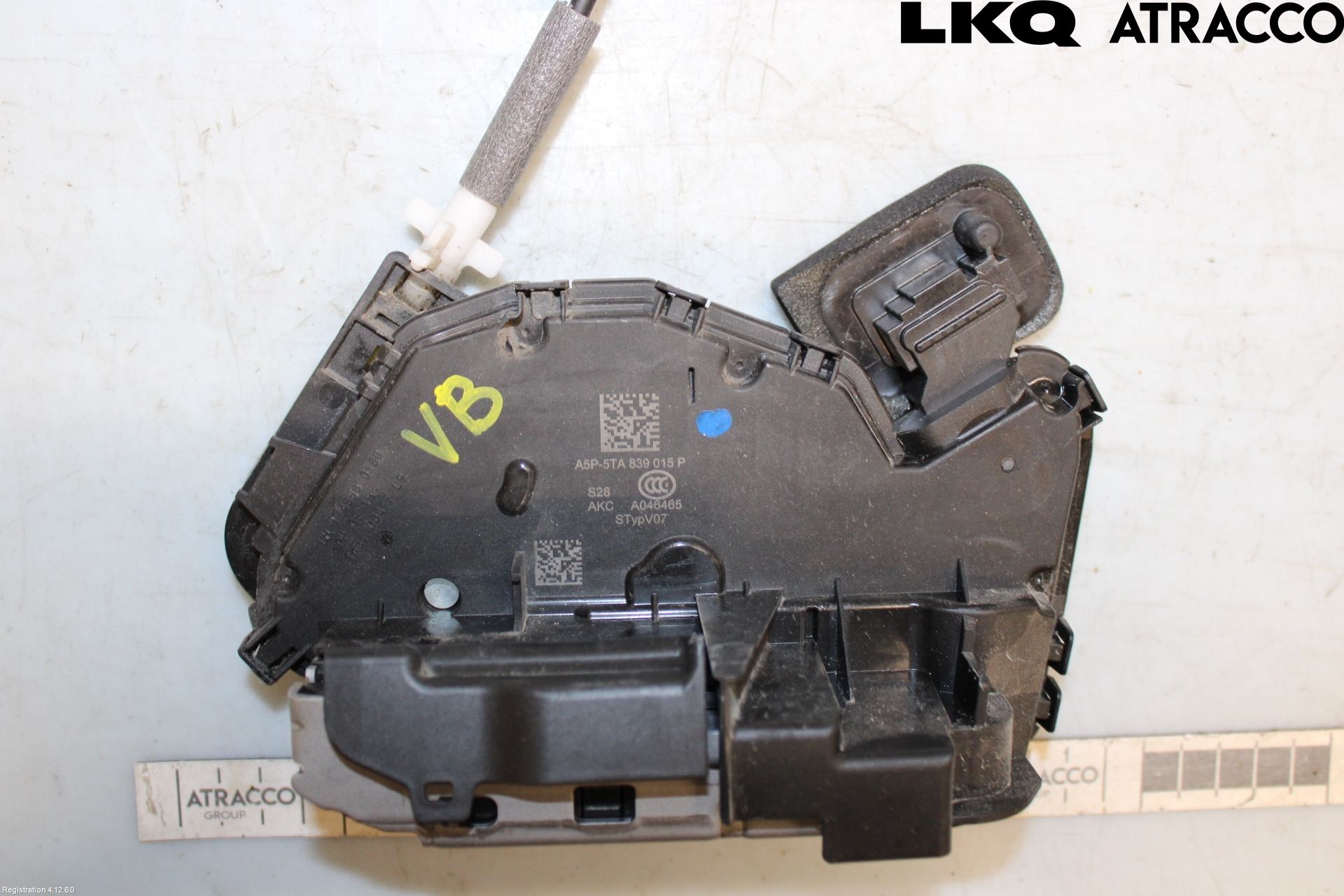 Cupra BORN 22- Låskista-Dörrlås