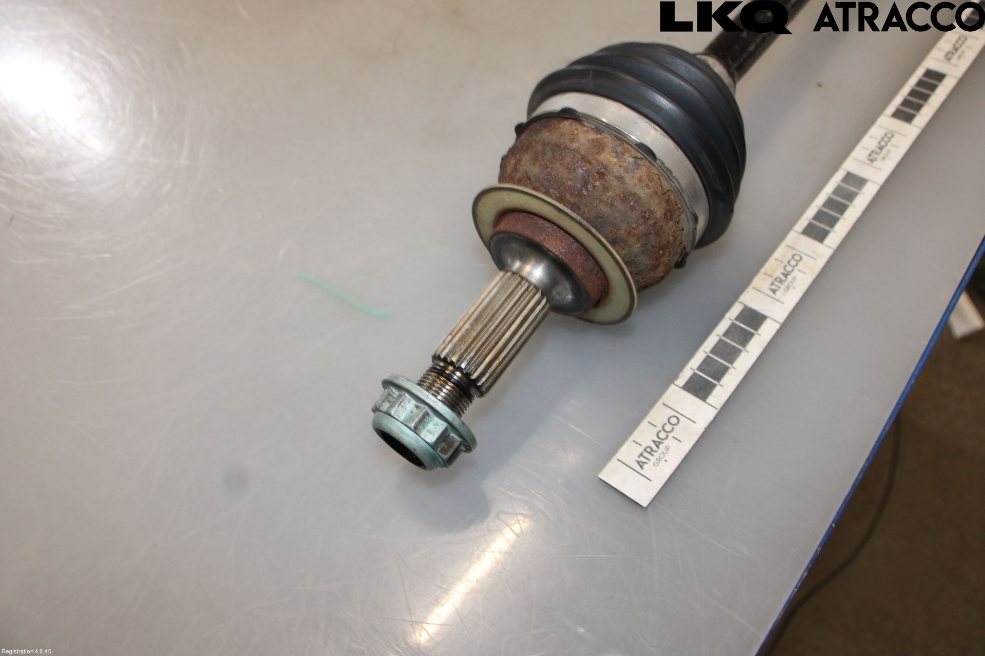 Volkswagen VW UP! / E-UP! Drivaxel Fram Vänster