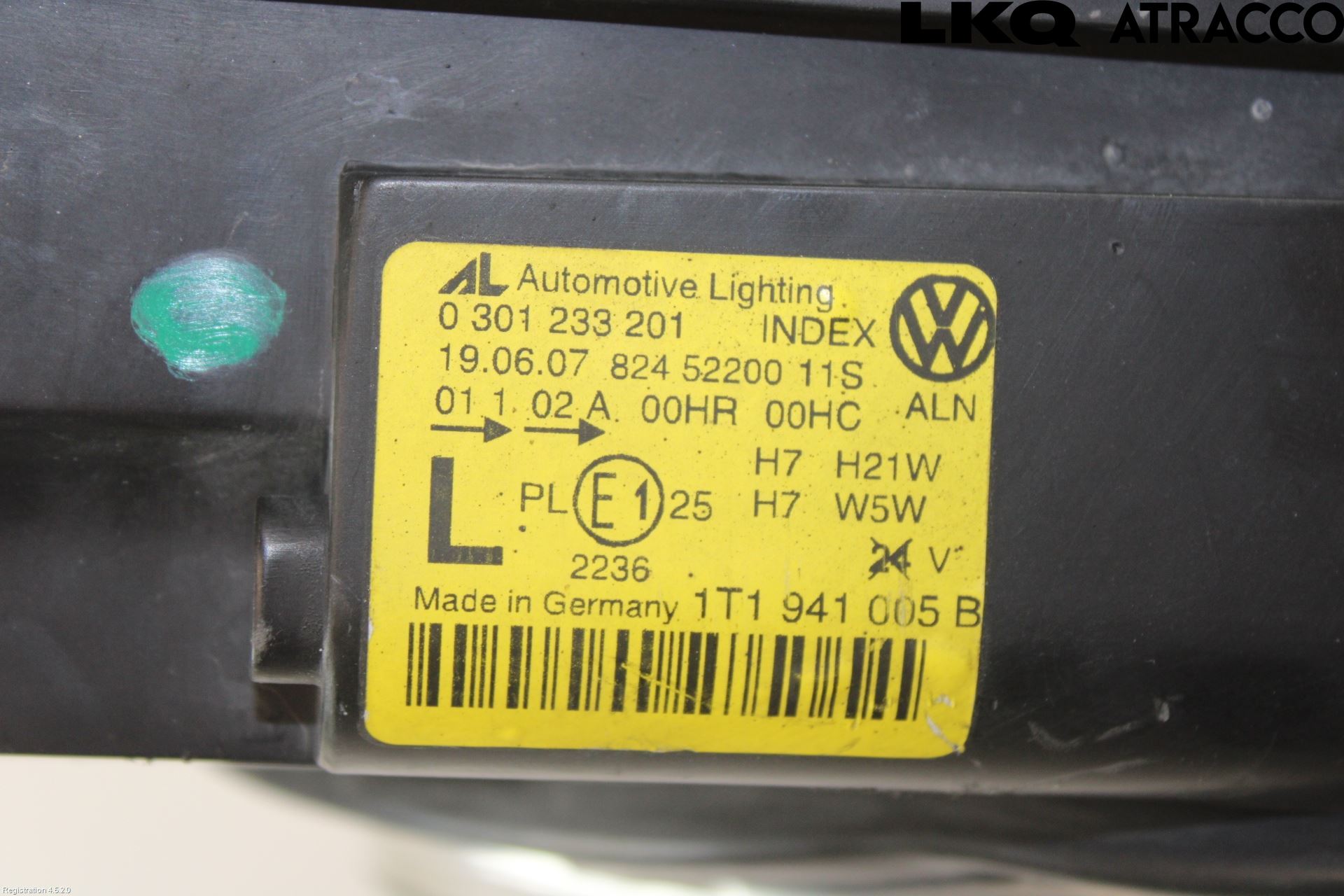Volkswagen VW TOURAN 03-10 Strålkastare Vänster