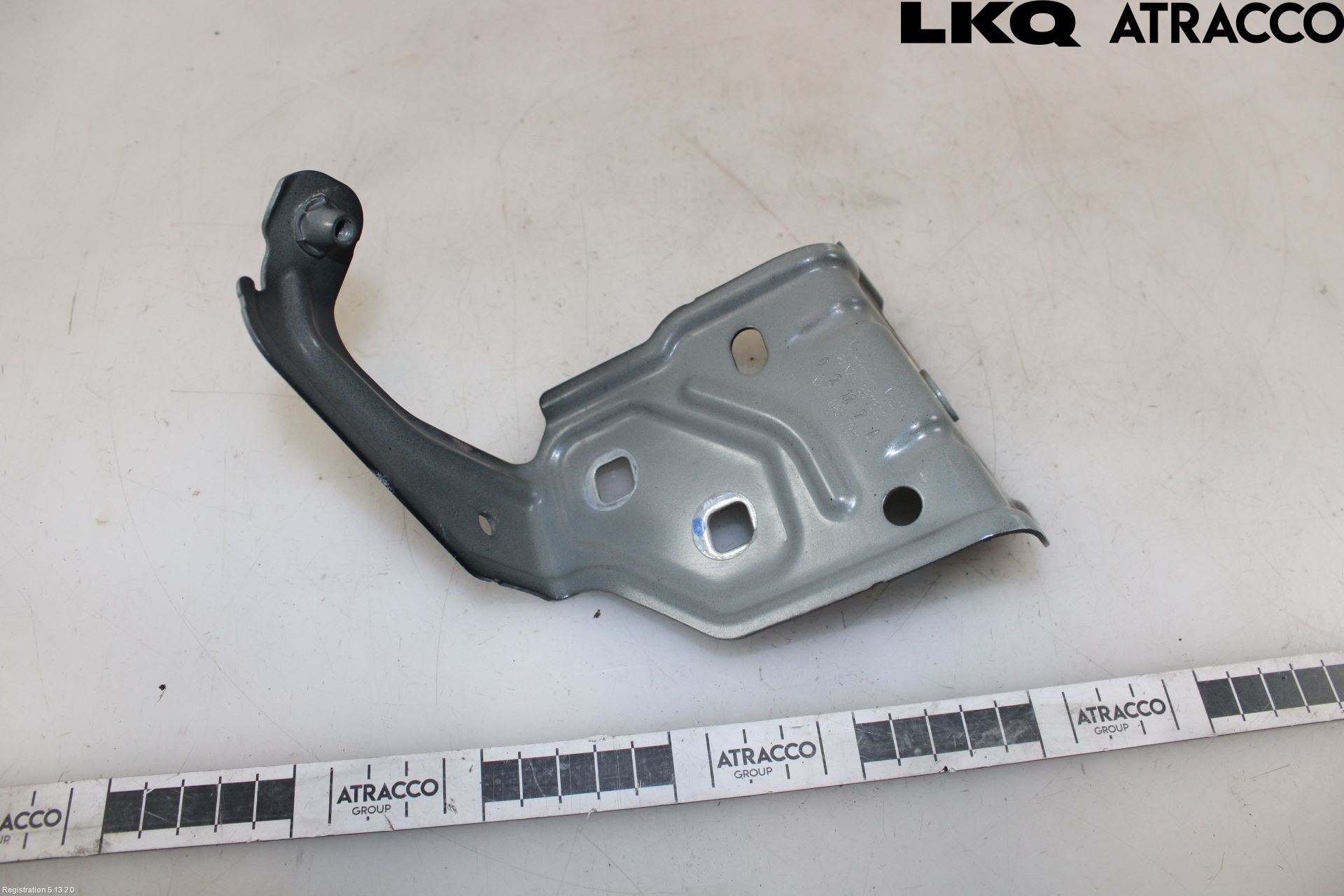 Mercedes-Benz MB EQA (H243) 21- Skärmfäste Fram Vä