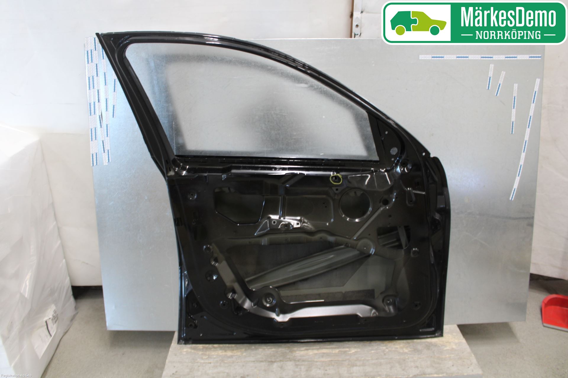 BMW X6 E71/E72   08-14 Dörr Fram Vänster