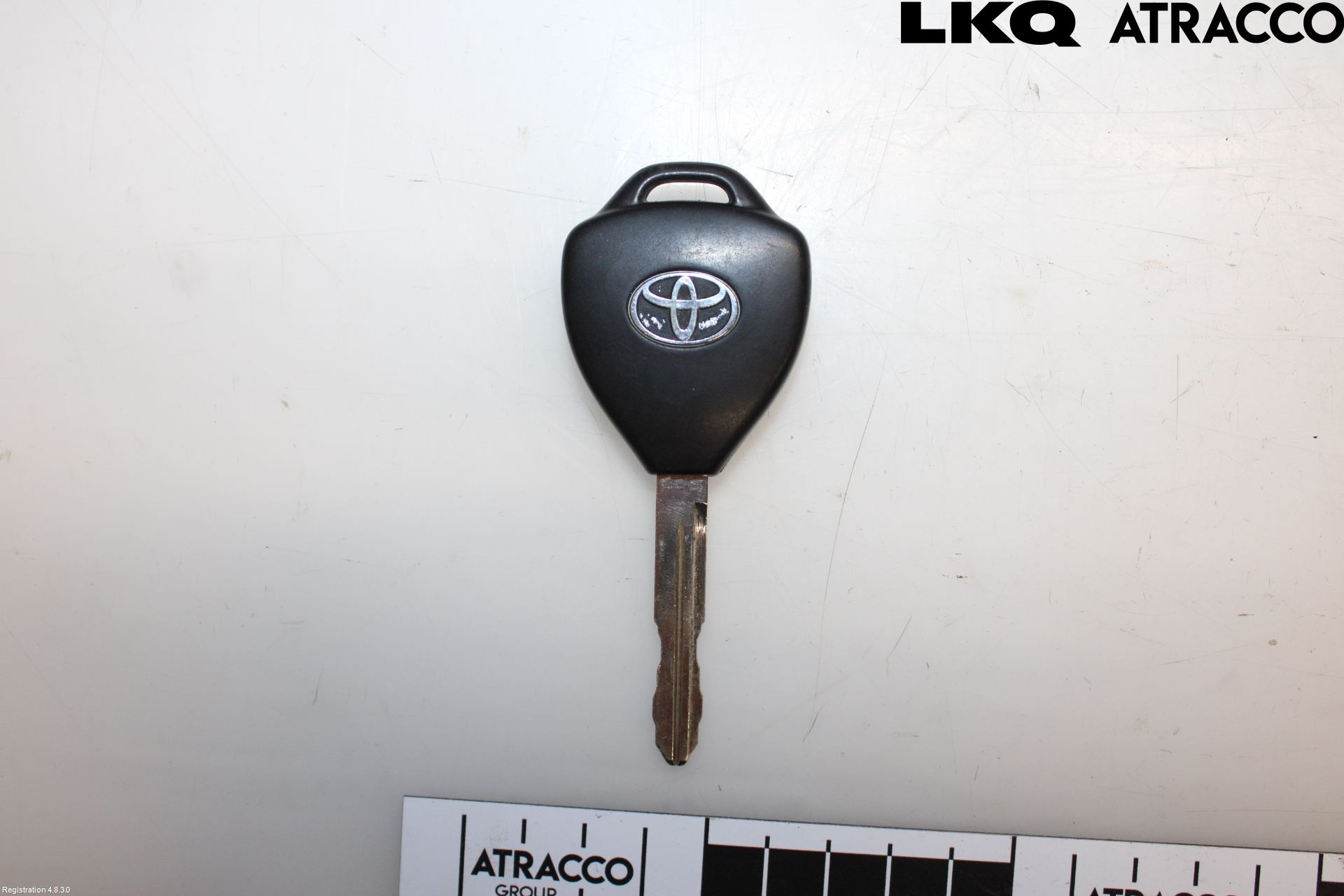 Toyota AVENSIS 09-15 Nyckel-Nycklar