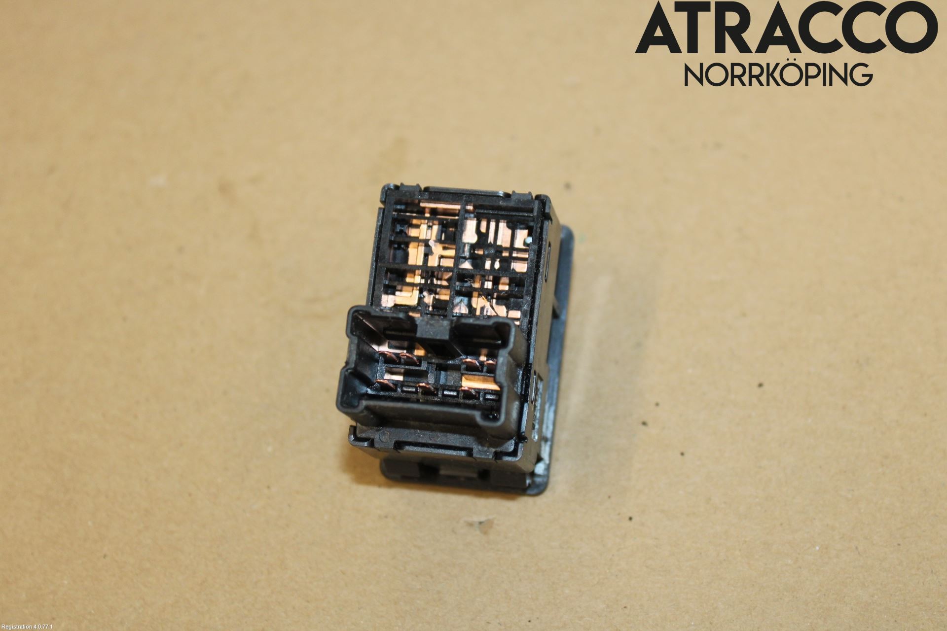 Nissan NAVARA 98-05 Strömställare Spegel