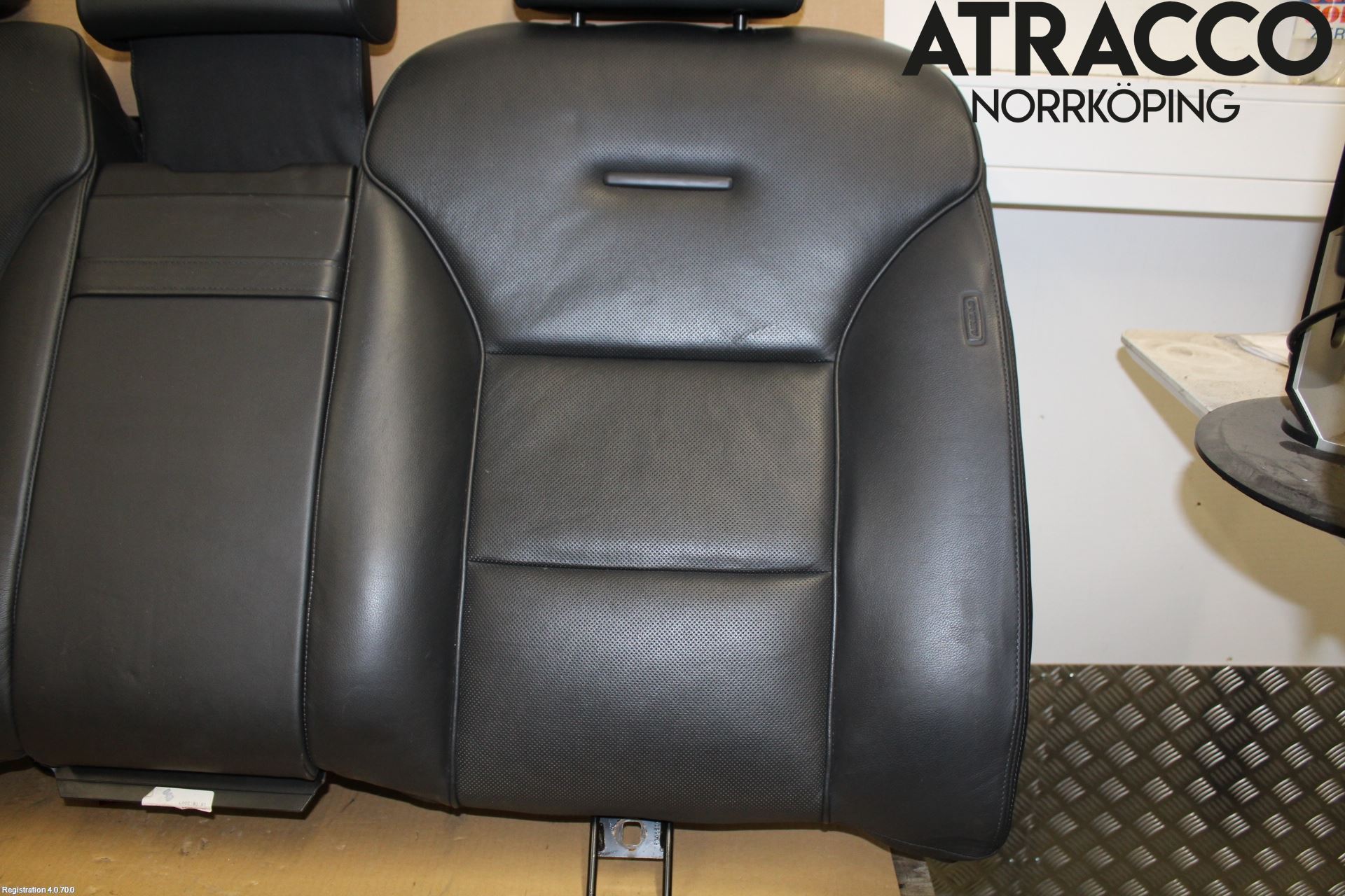 Audi A8/S8 4E  02-09 Inredning Ryggdyna Bak