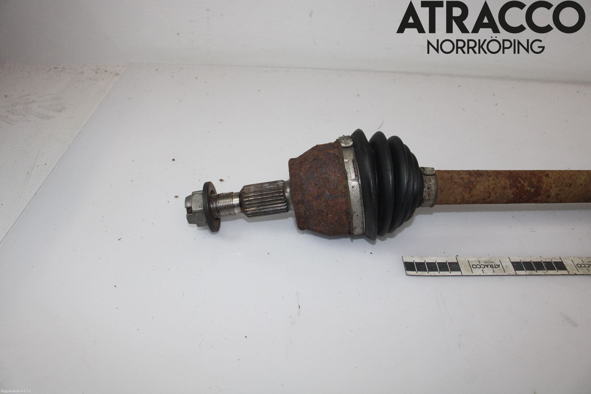 Ford FOCUS 15-18 Drivaxel Fram Höger