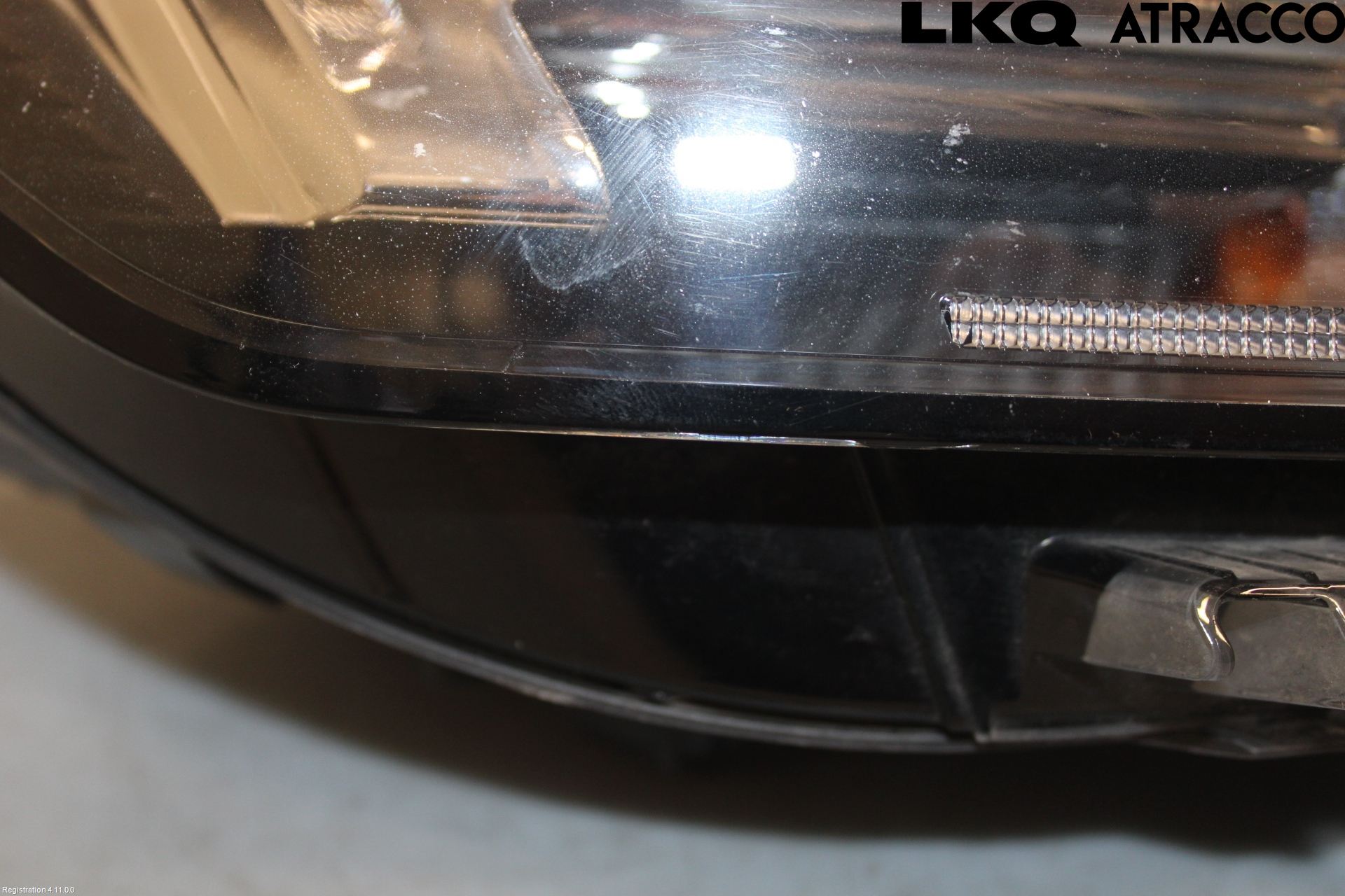 Peugeot 208/E-208 20- Strålkastare Höger