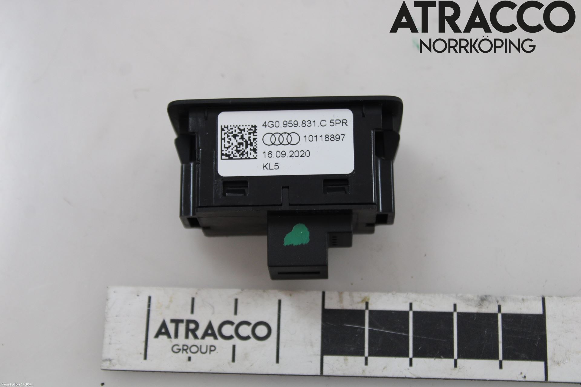 Audi Q3 F3 19- Strömställare Baklucka