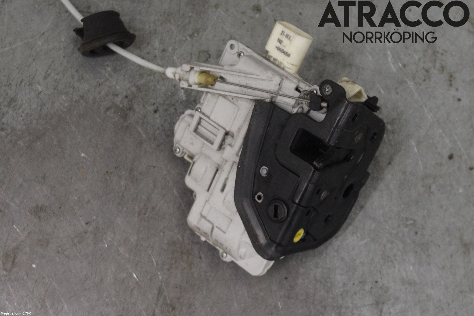 Audi A4/S4 05-07 Låskista-Dörrlås