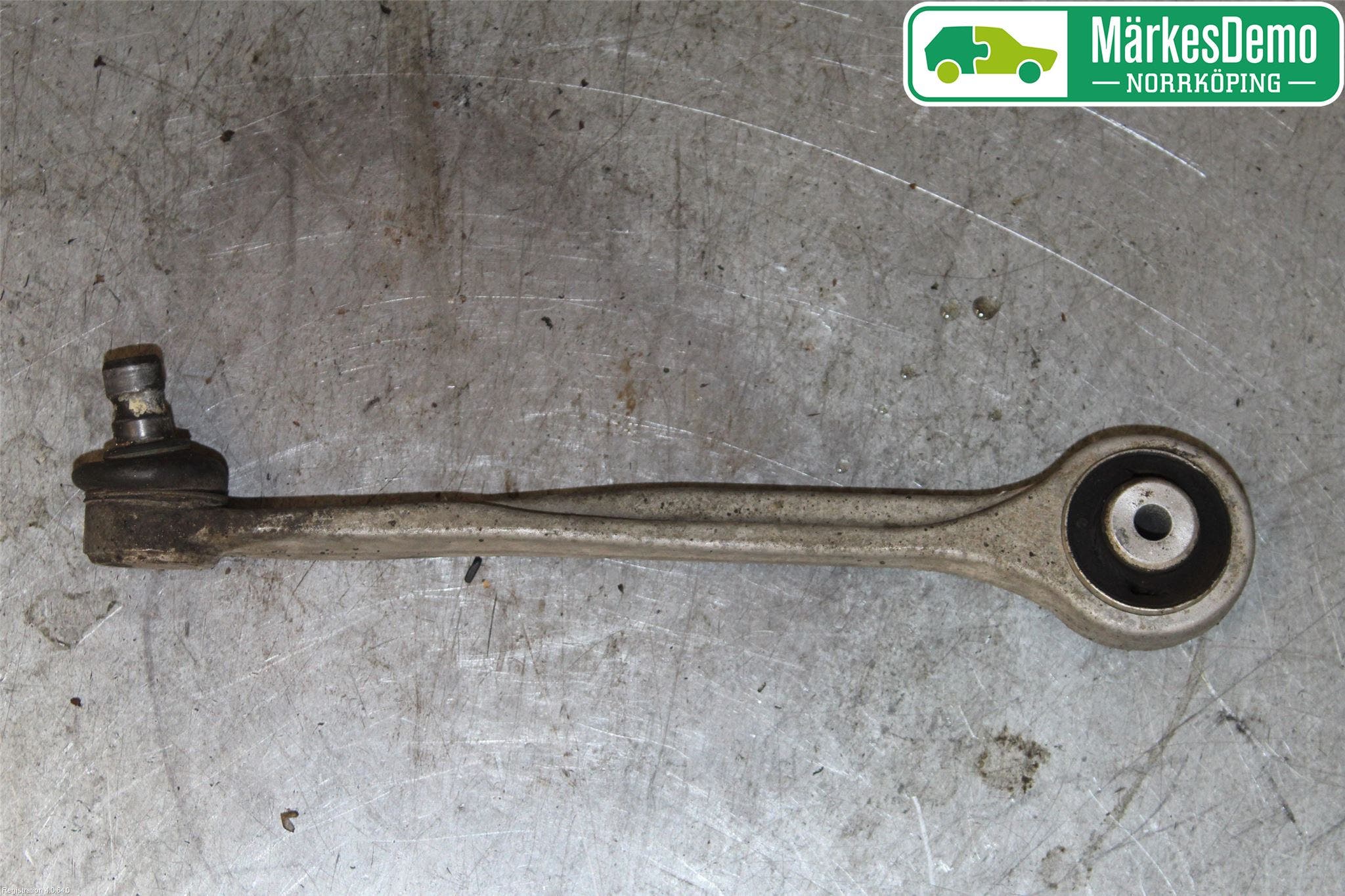 Audi A4/S4 08-11 Bärarm Fram Övre Hö