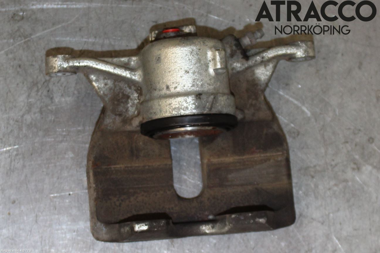 Volkswagen VW PASSAT 15-19 Bromsok Fram Höger