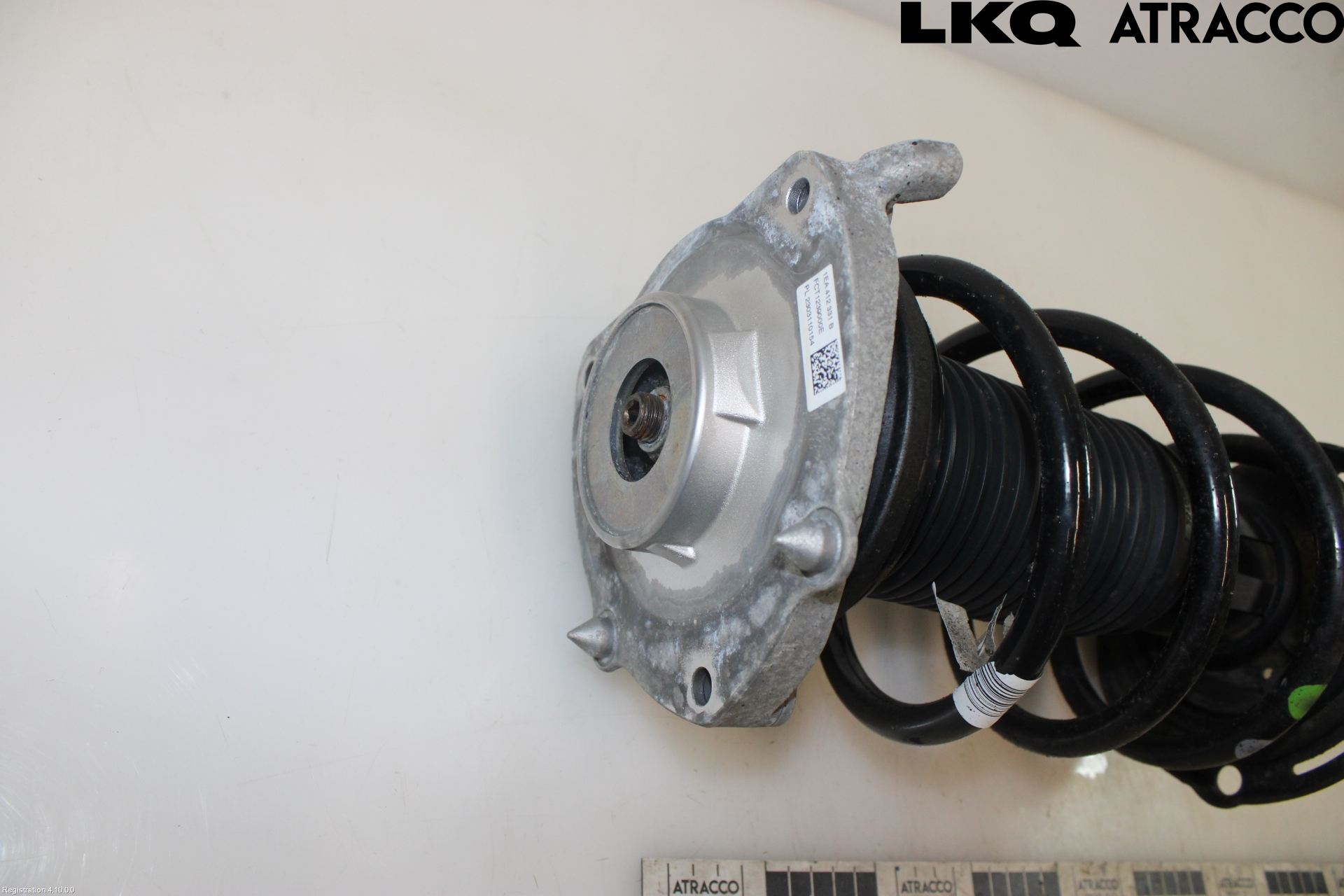 Audi Q4 E-TRON FZ 22- Fjäderben Fram Höger