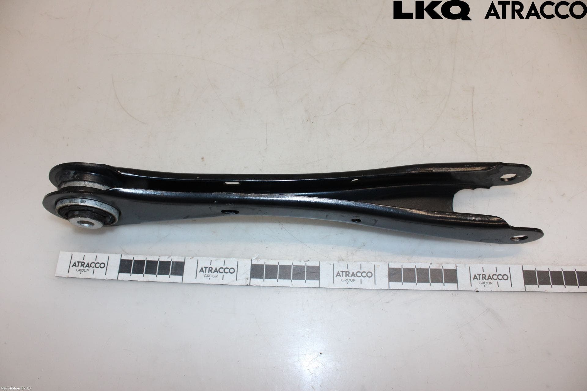 CUPRA BORN 22- Bärarm Bak Vänster